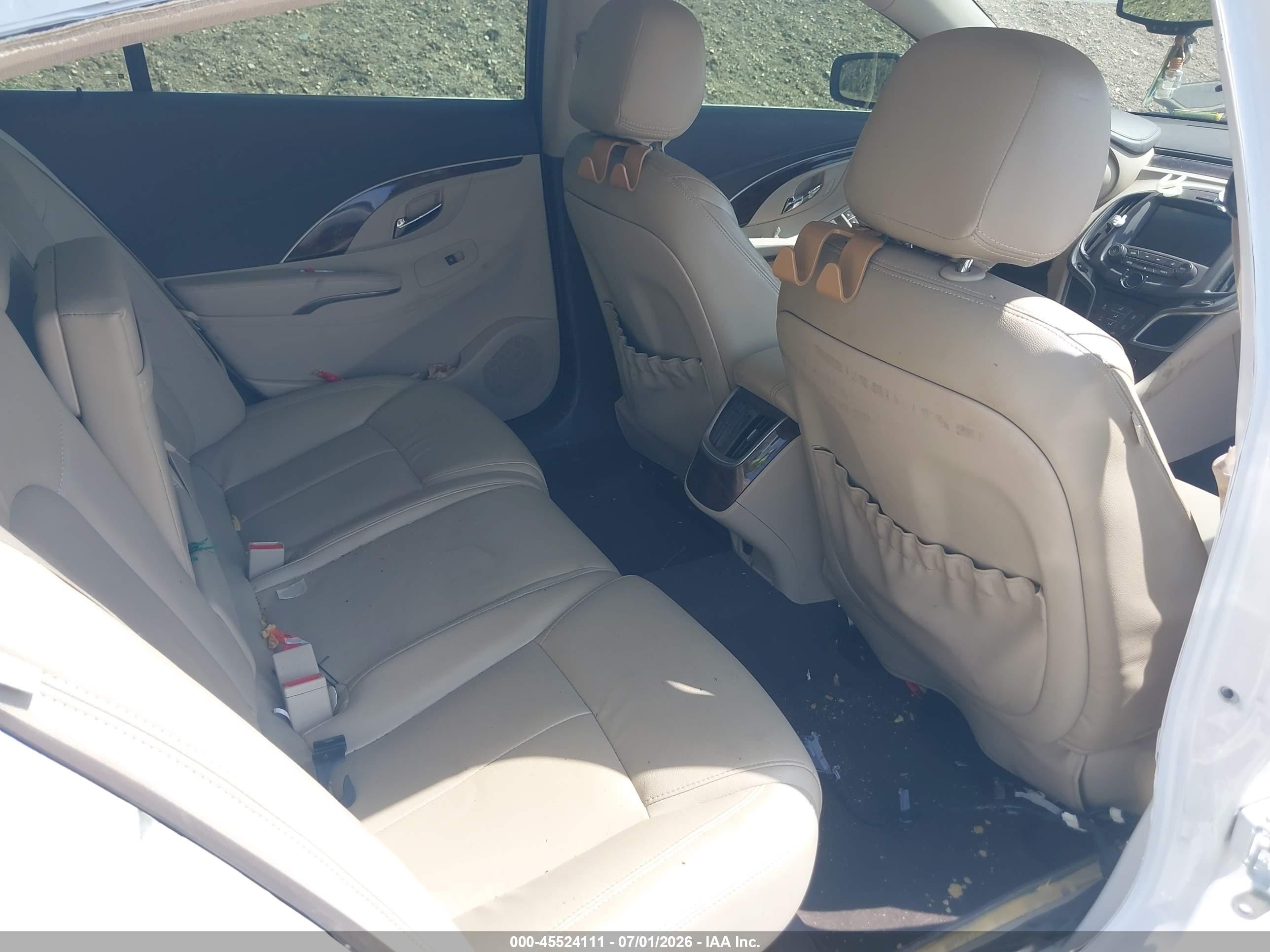 2015 Buick Lacrosse   White vin: 1G4GA5G30FF274681