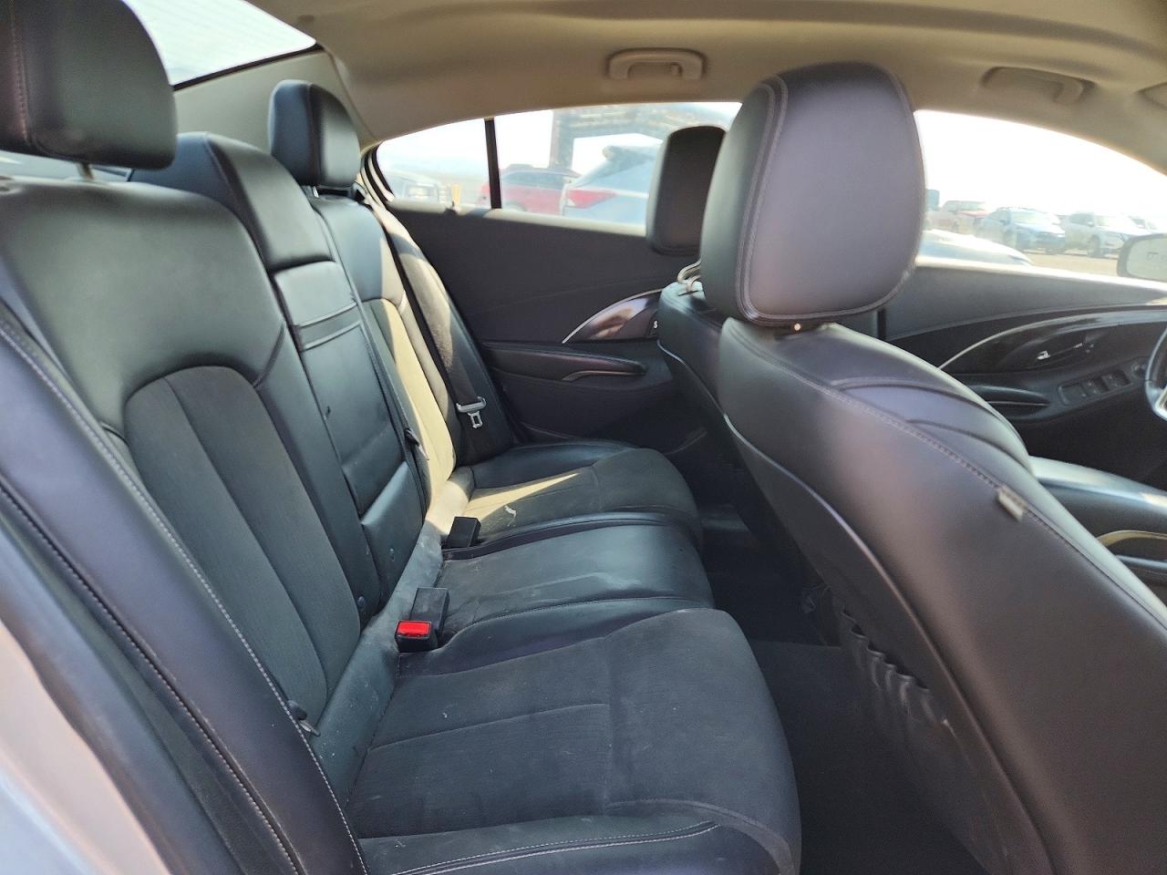 2016 Buick Lacrosse Silver vin: 1G4GA5G34GF107256