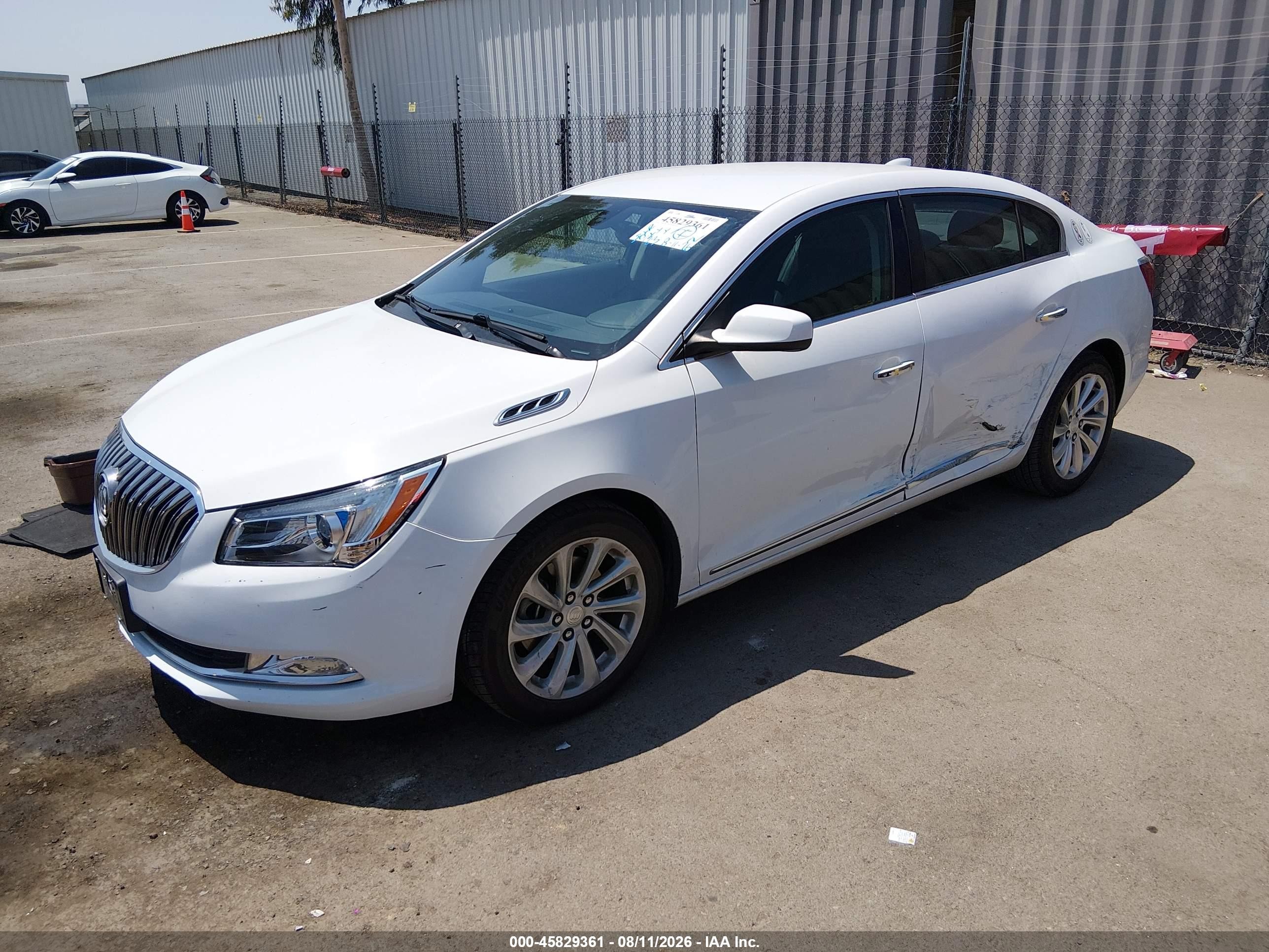 2015 Buick Lacrosse   White vin: 1G4GA5G3XFF152913