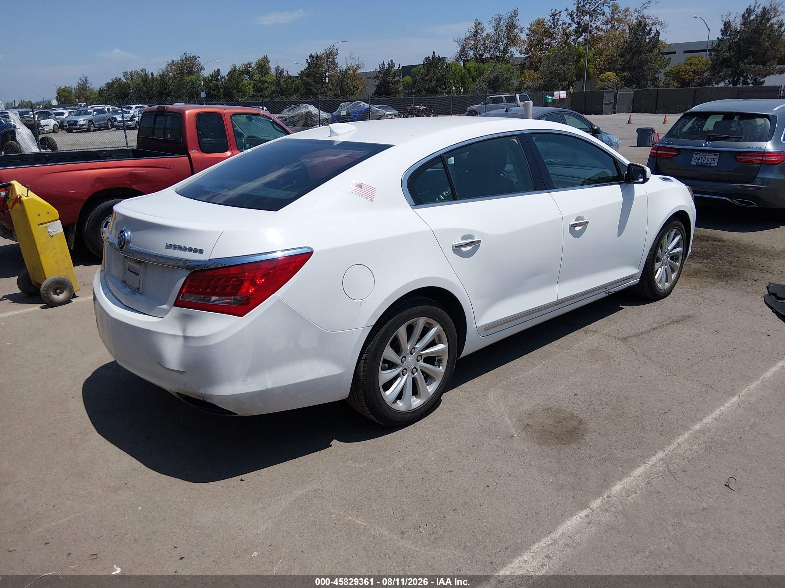 2015 Buick Lacrosse   White vin: 1G4GA5G3XFF152913