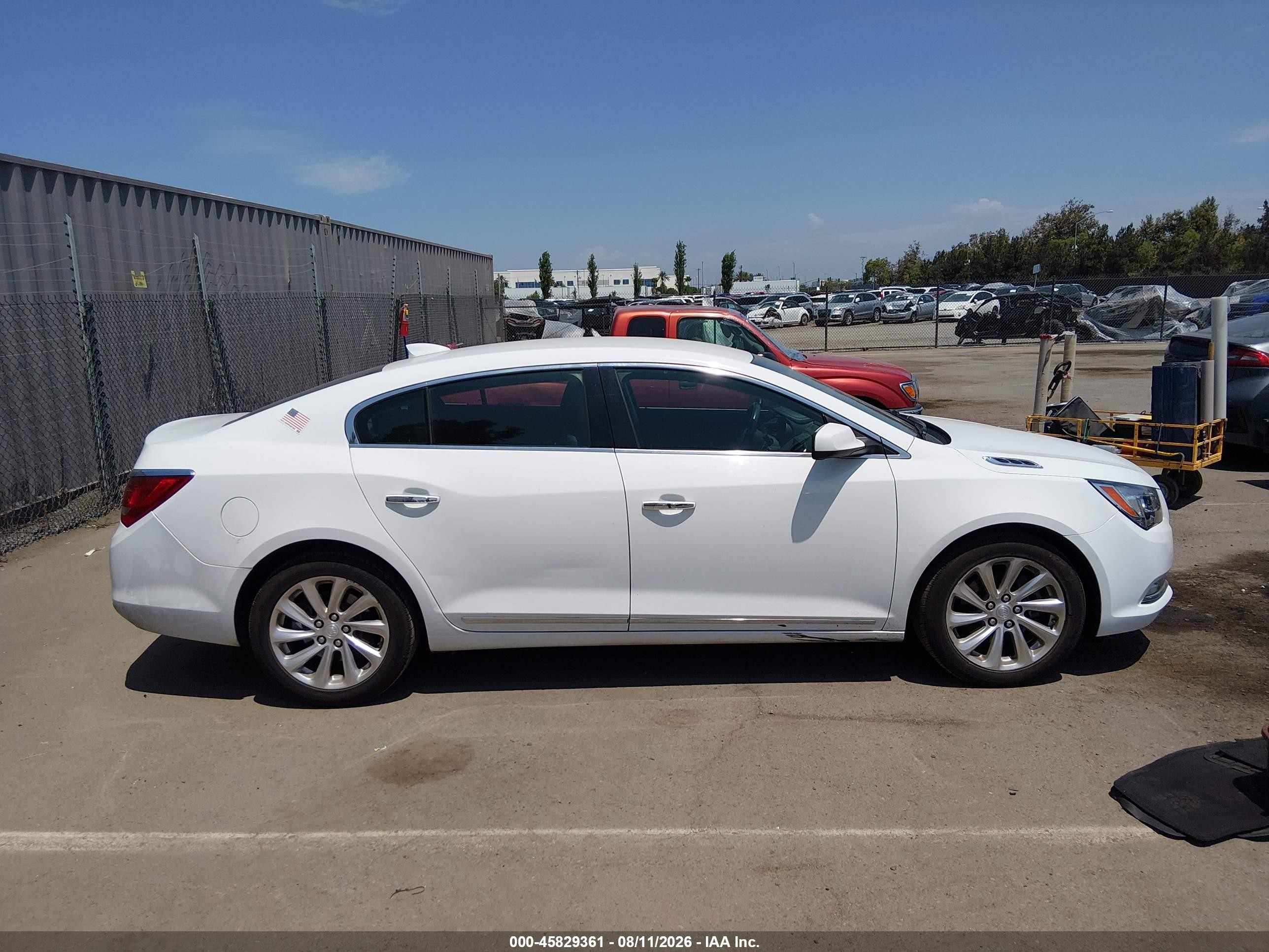 2015 Buick Lacrosse   White vin: 1G4GA5G3XFF152913