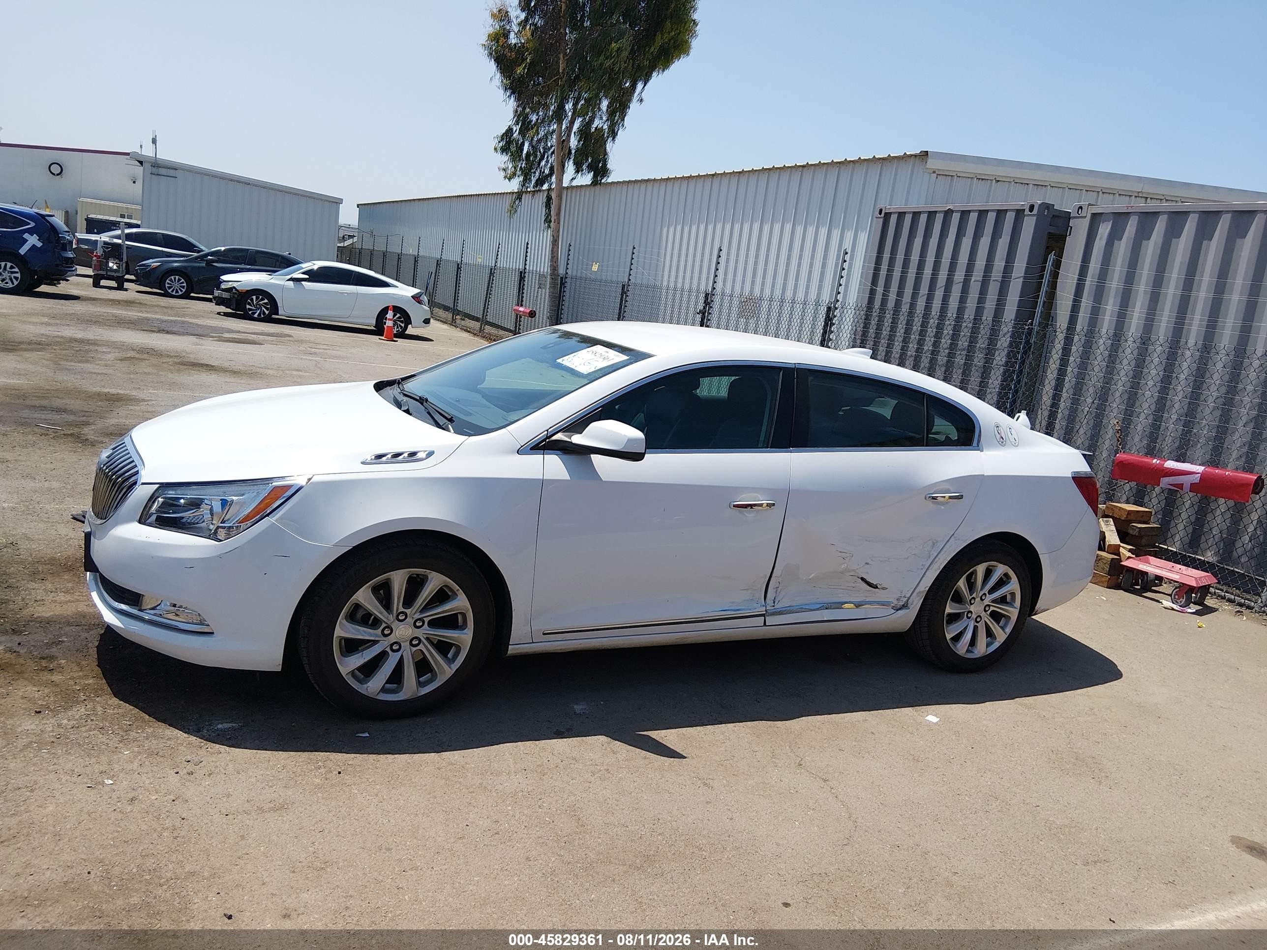 2015 Buick Lacrosse   White vin: 1G4GA5G3XFF152913