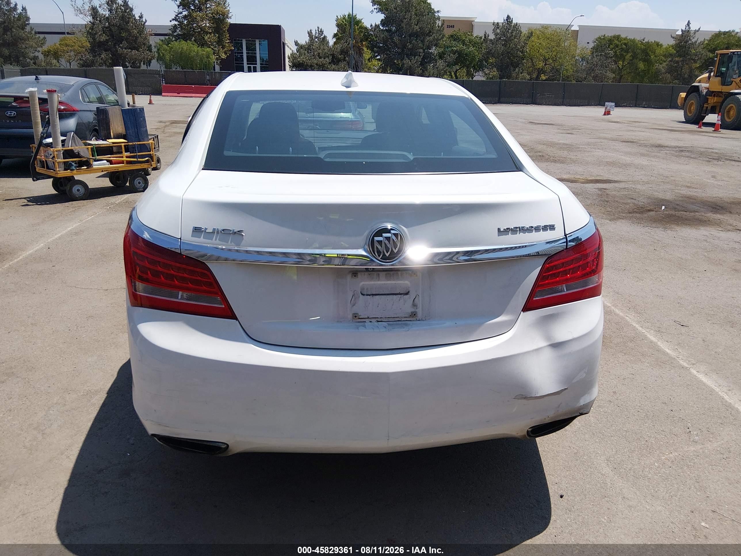 2015 Buick Lacrosse   White vin: 1G4GA5G3XFF152913