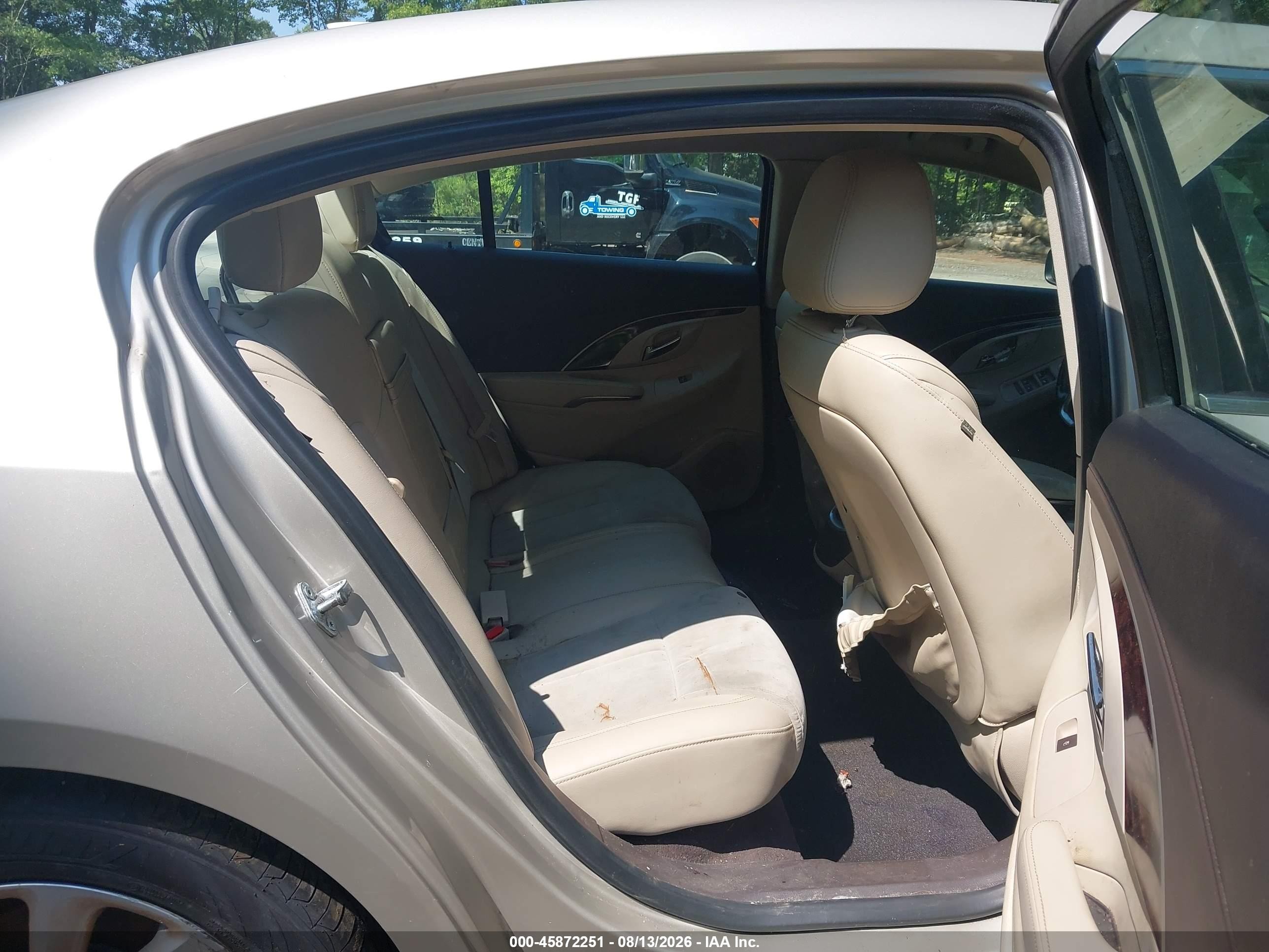 2015 Buick Lacrosse   Beige vin: 1G4GA5G3XFF235130