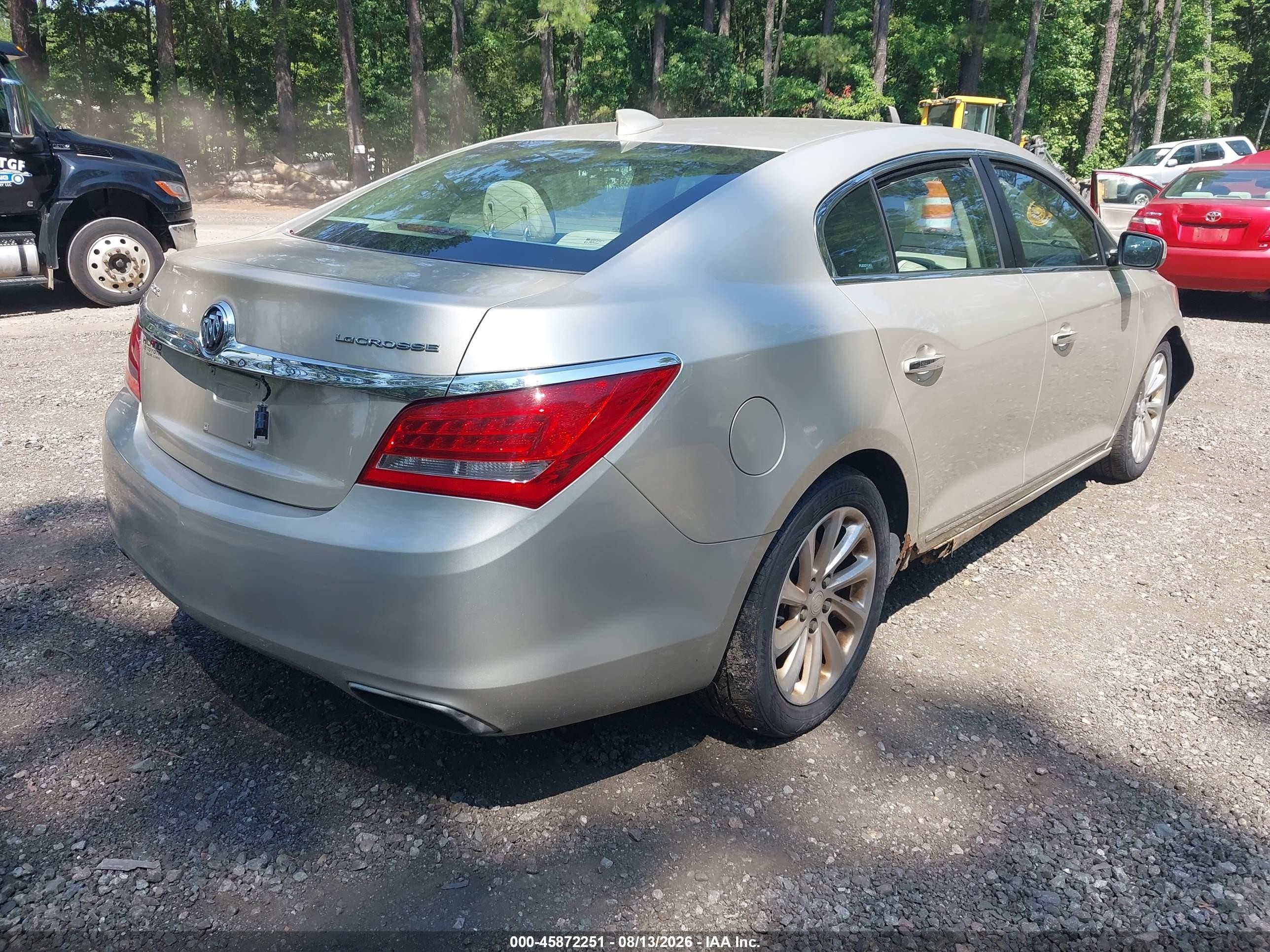 2015 Buick Lacrosse   Beige vin: 1G4GA5G3XFF235130