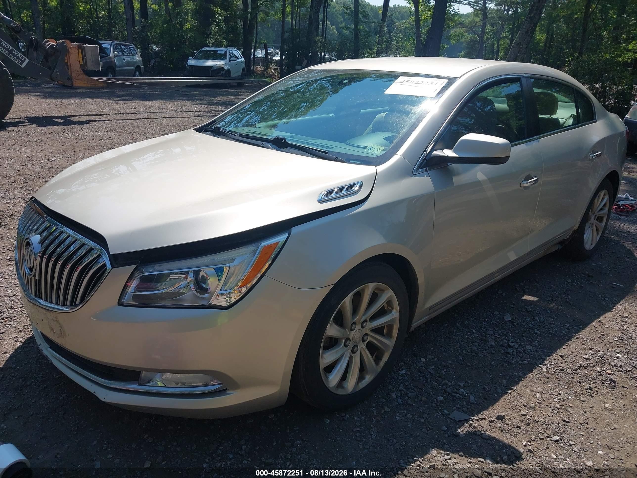 2015 Buick Lacrosse   Beige vin: 1G4GA5G3XFF235130