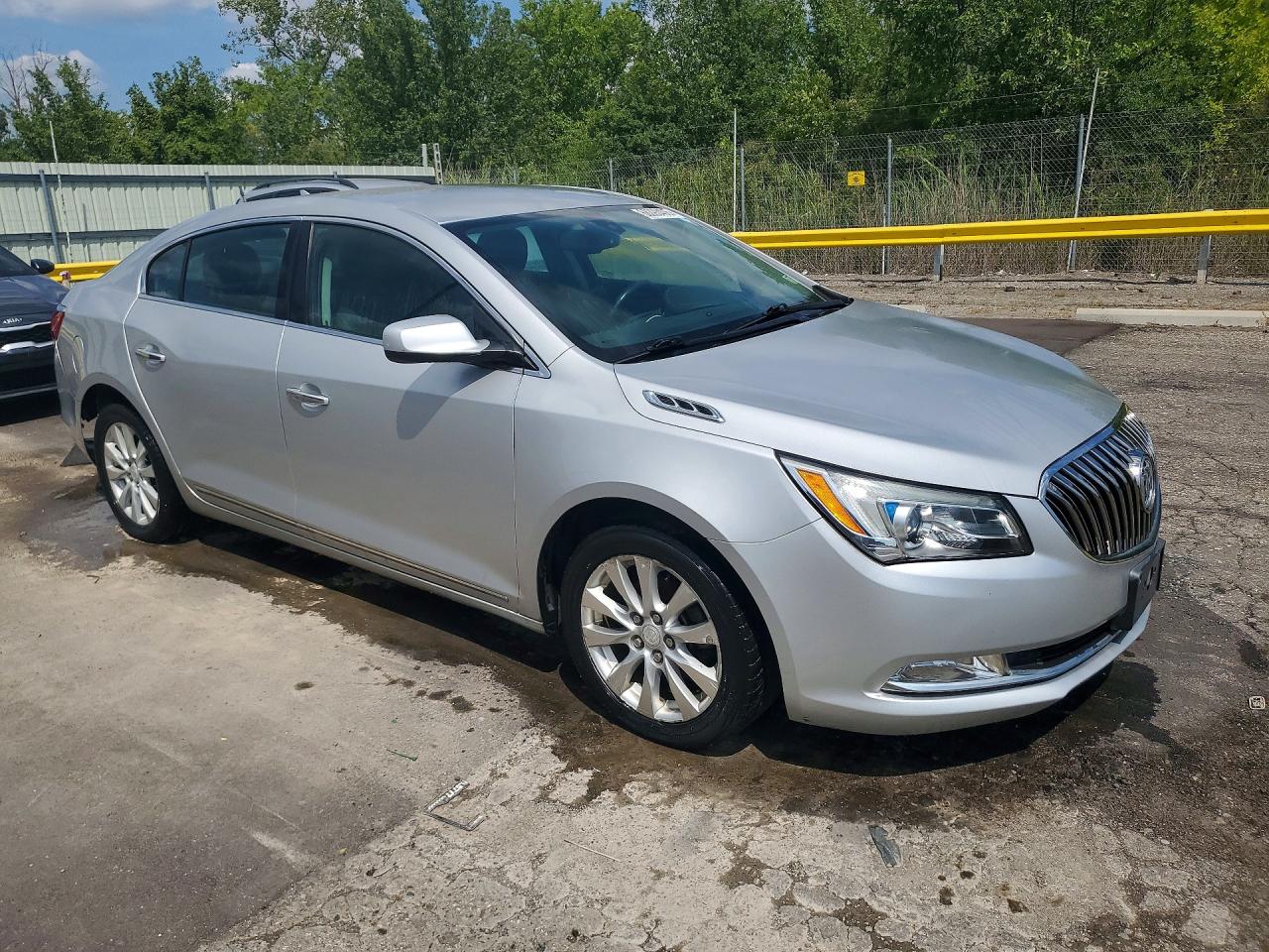 2014 Buick Lacrosse Silver vin: 1G4GA5GR1EF122721