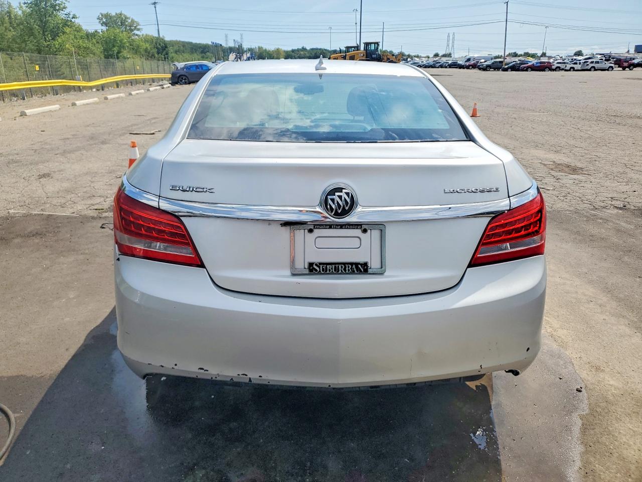 2014 Buick Lacrosse Silver vin: 1G4GA5GR1EF122721