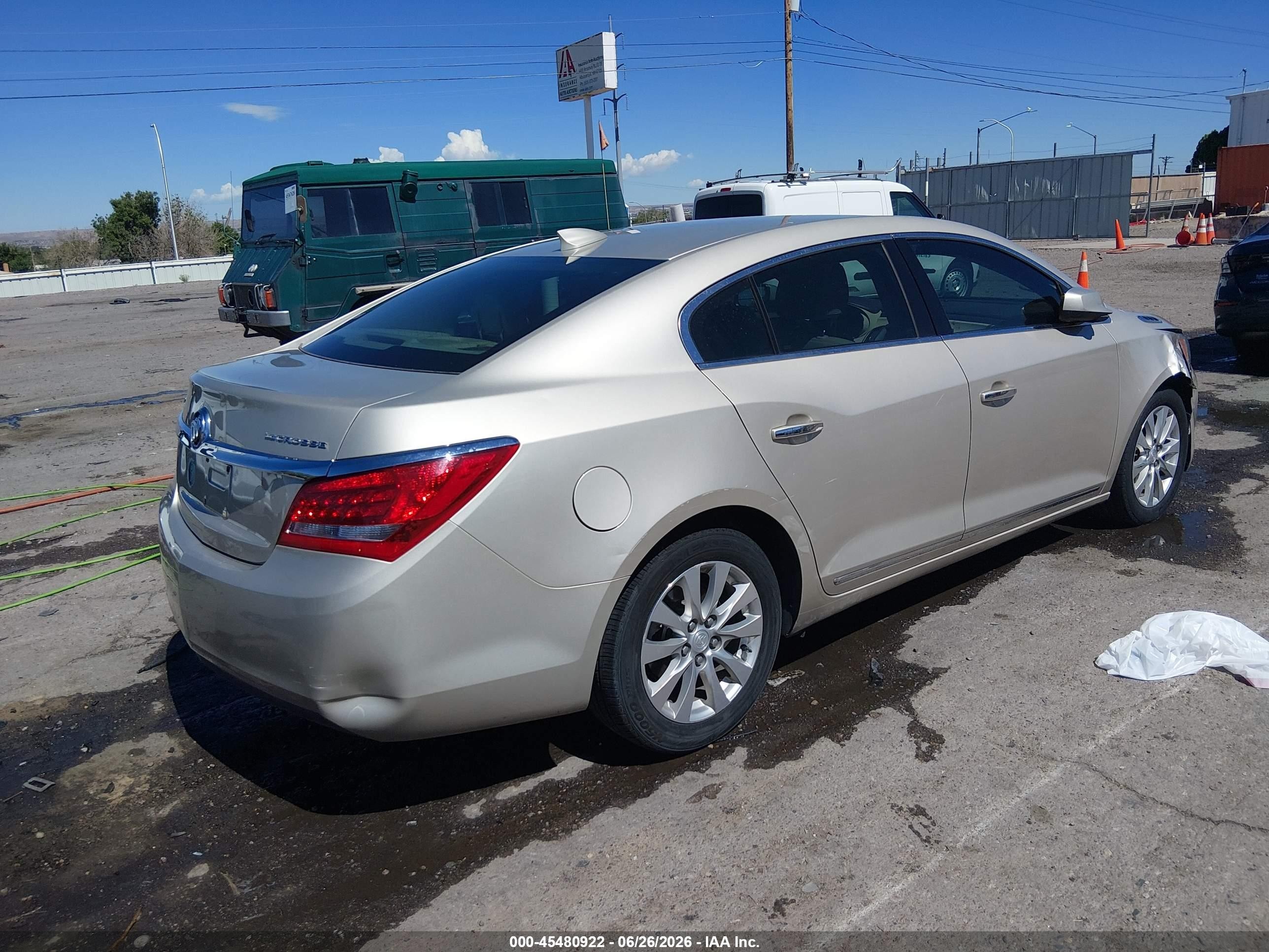 2015 Buick Lacrosse   Beige vin: 1G4GA5GR1FF291025