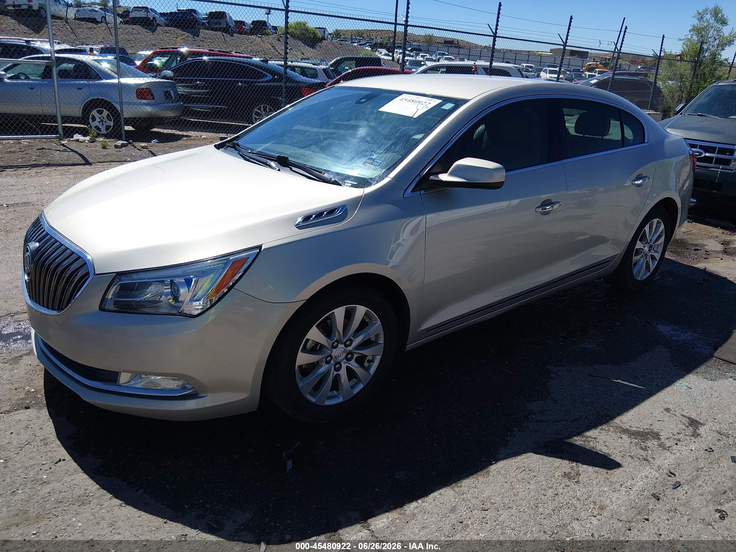 2015 Buick Lacrosse   Beige vin: 1G4GA5GR1FF291025