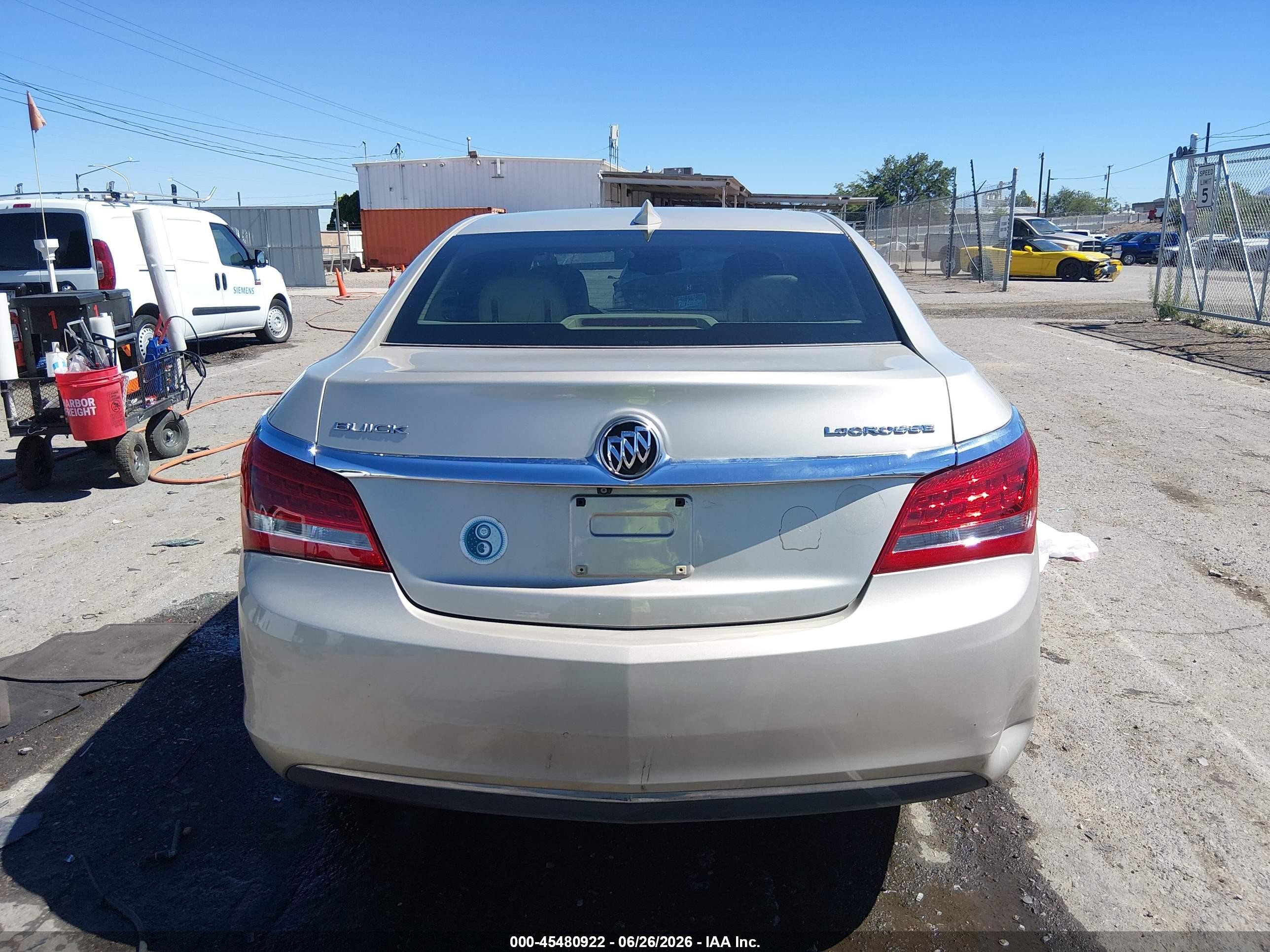 2015 Buick Lacrosse   Beige vin: 1G4GA5GR1FF291025