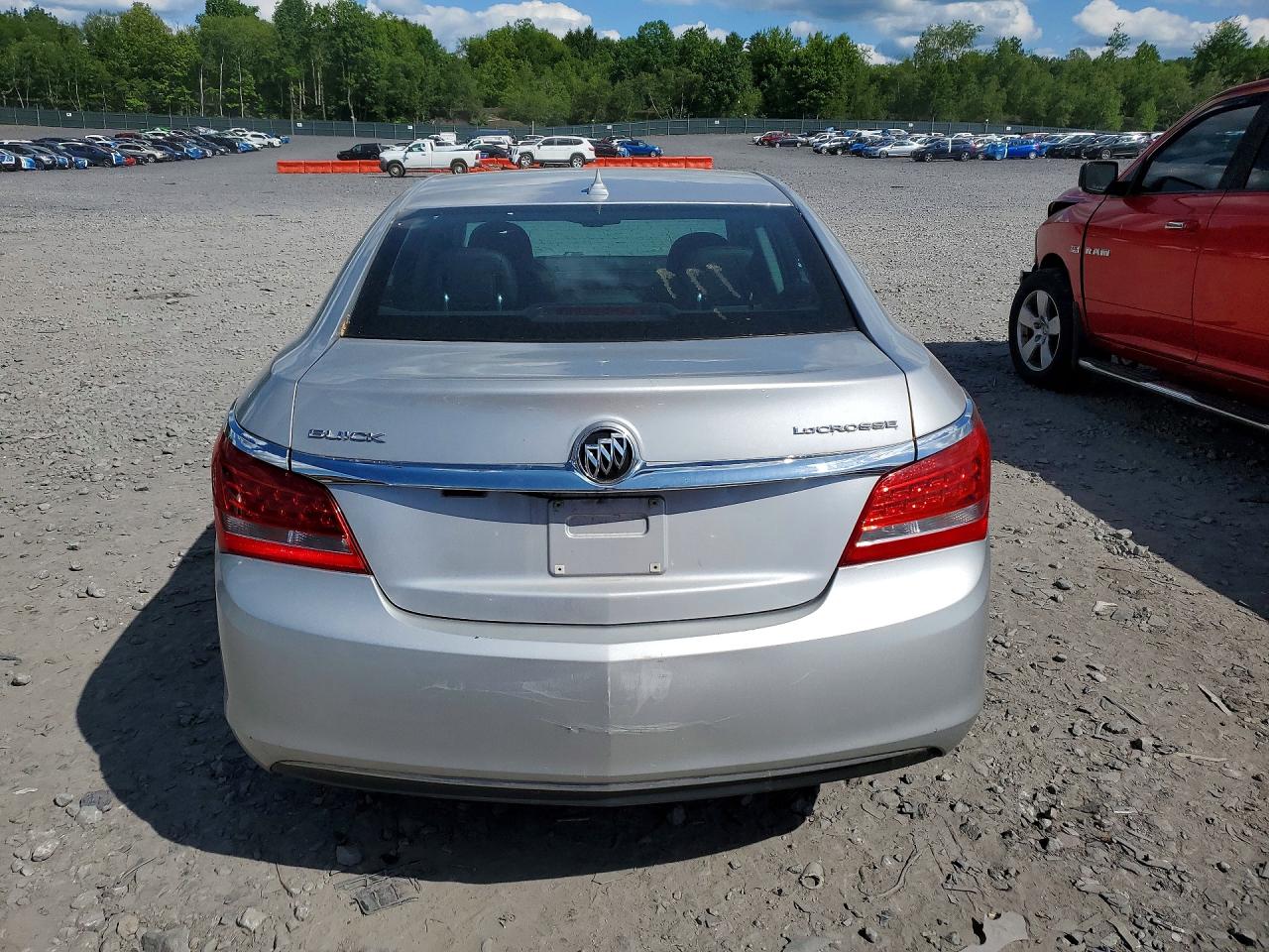 2014 Buick Lacrosse Silver vin: 1G4GA5GR2EF137387