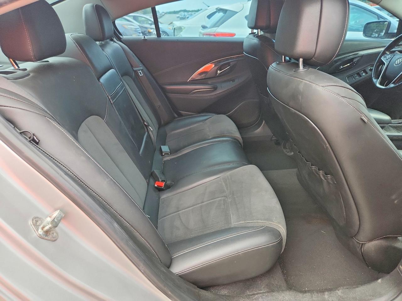2014 Buick Lacrosse Серебряный vin: 1G4GA5GR2EF165500