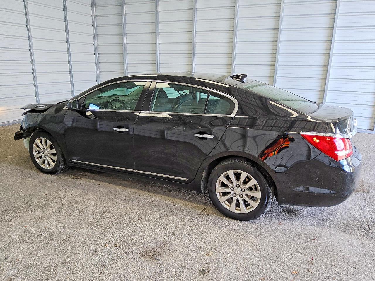 2016 Buick Lacrosse Black vin: 1G4GA5GR3GF181918