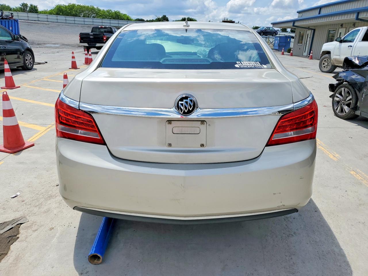 2014 Buick Lacrosse Gold vin: 1G4GA5GR5EF227469