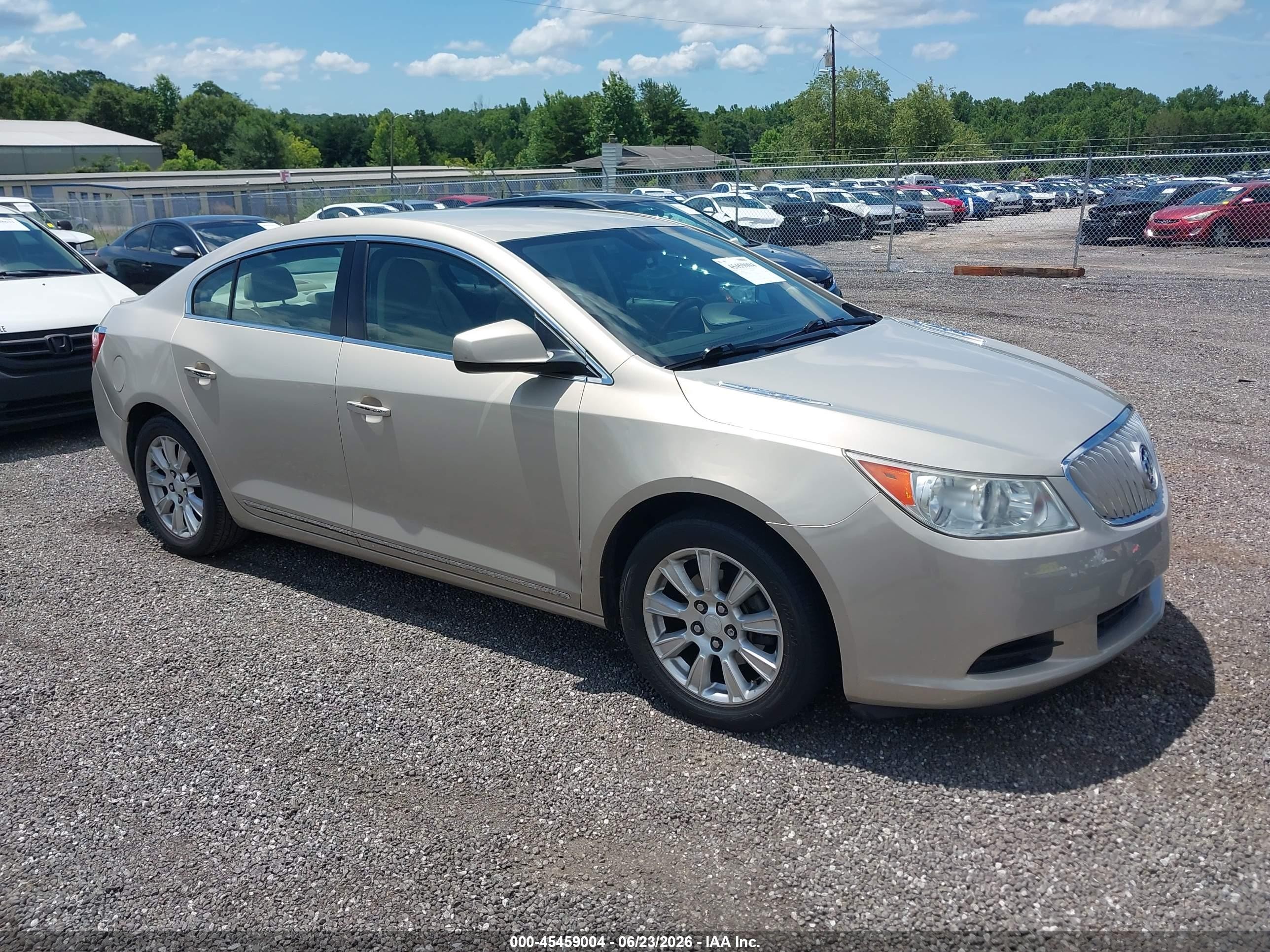 2012 Buick Lacrosse   Beige vin: 1G4GA5GR6CF314634