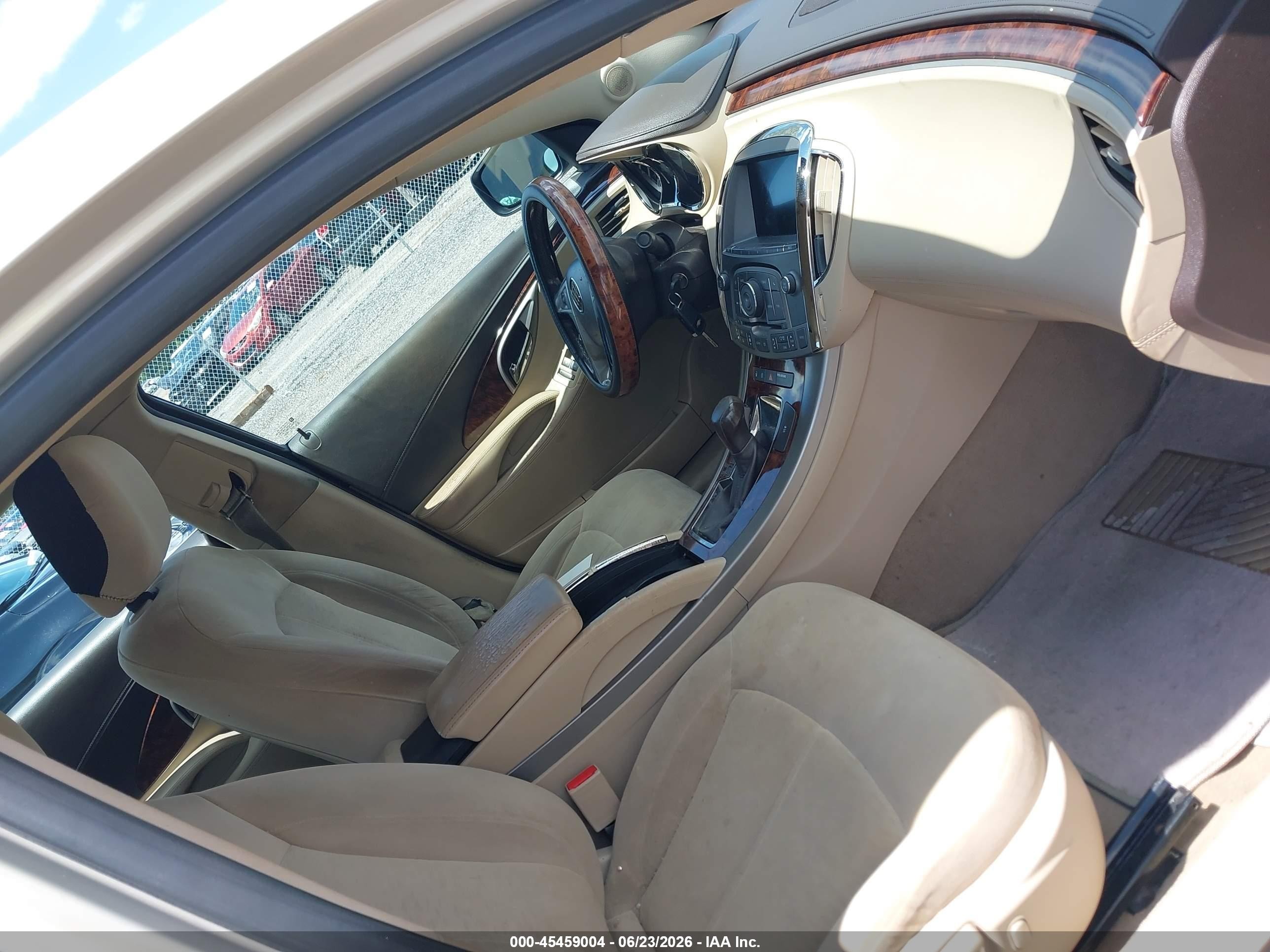 2012 Buick Lacrosse   Beige vin: 1G4GA5GR6CF314634