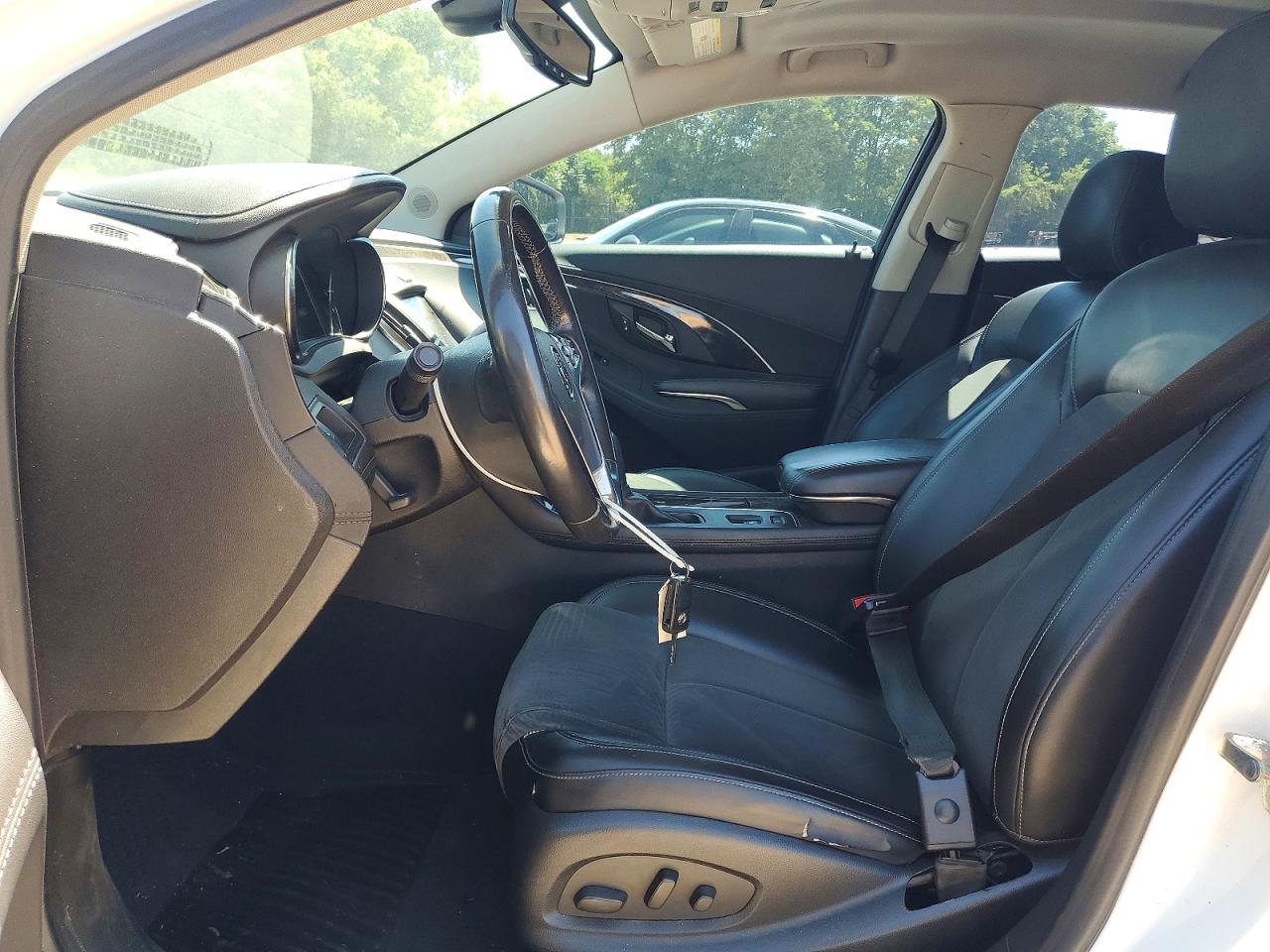 2015 Buick Lacrosse White vin: 1G4GA5GR7FF170595