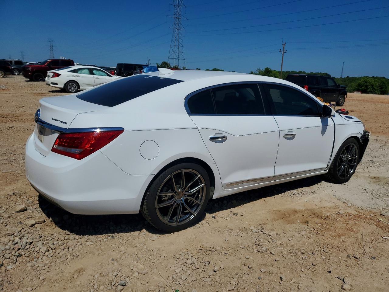 2015 Buick Lacrosse White vin: 1G4GA5GR7FF170595