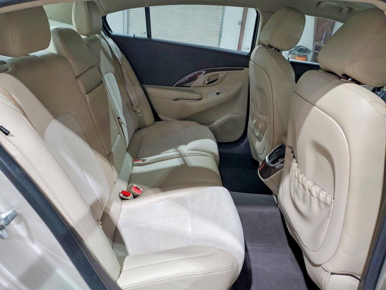 2015 Buick Lacrosse Gold vin: 1G4GA5GR8FF218735