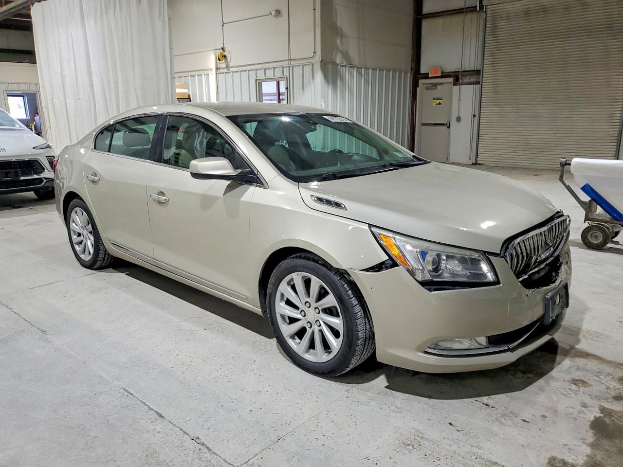 2015 Buick Lacrosse Gold vin: 1G4GA5GR8FF218735