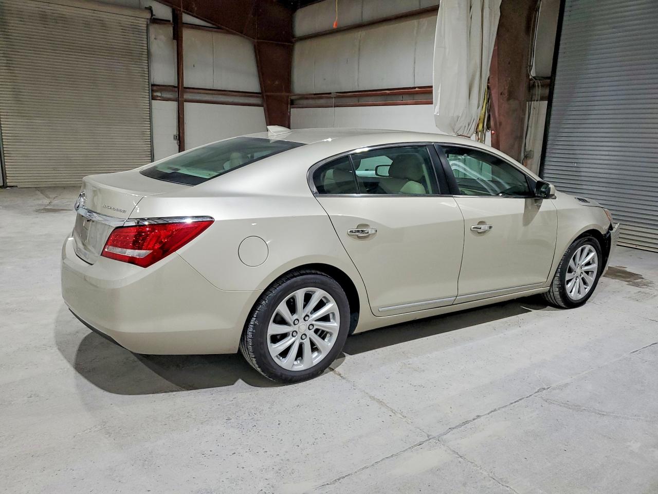 2015 Buick Lacrosse Gold vin: 1G4GA5GR8FF218735