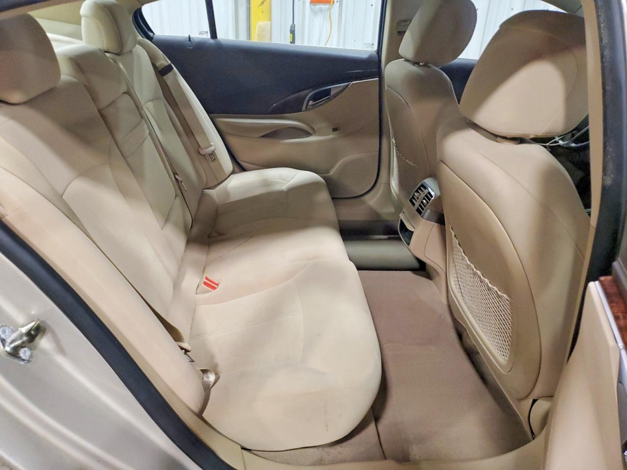 2010 Buick Lacrosse Cx Beige vin: 1G4GB5EG3AF226524