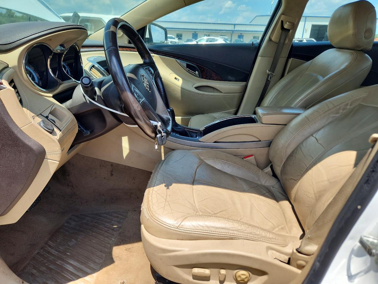 2010 Buick Lacrosse Cx White vin: 1G4GB5EG5AF149722