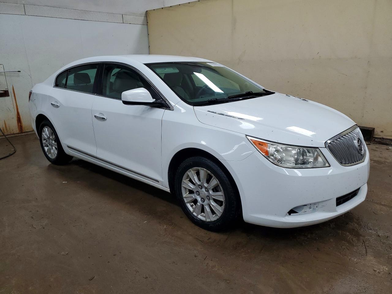 2010 Buick Lacrosse Cx White vin: 1G4GB5EG6AF135263