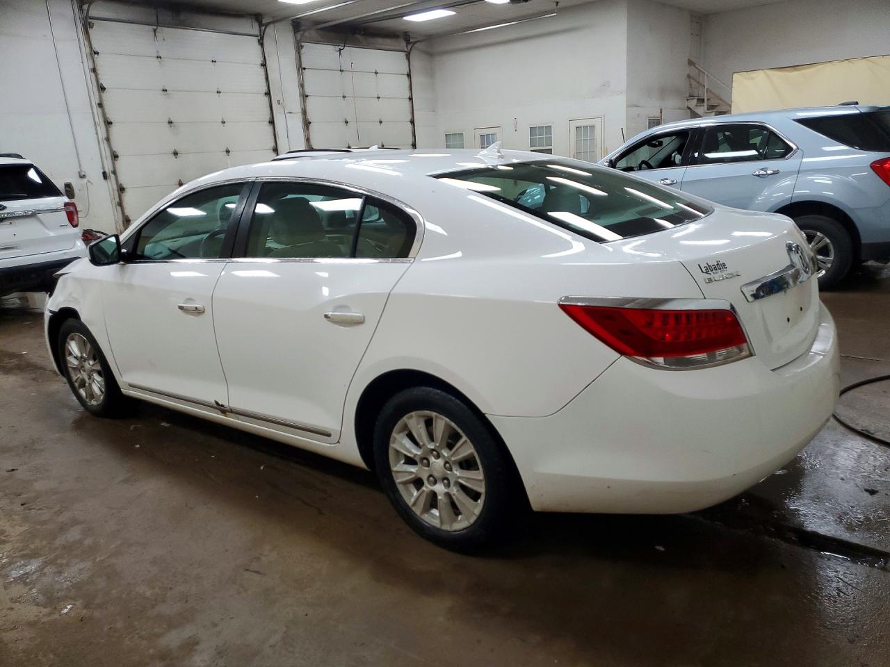 2010 Buick Lacrosse Cx White vin: 1G4GB5EG6AF135263