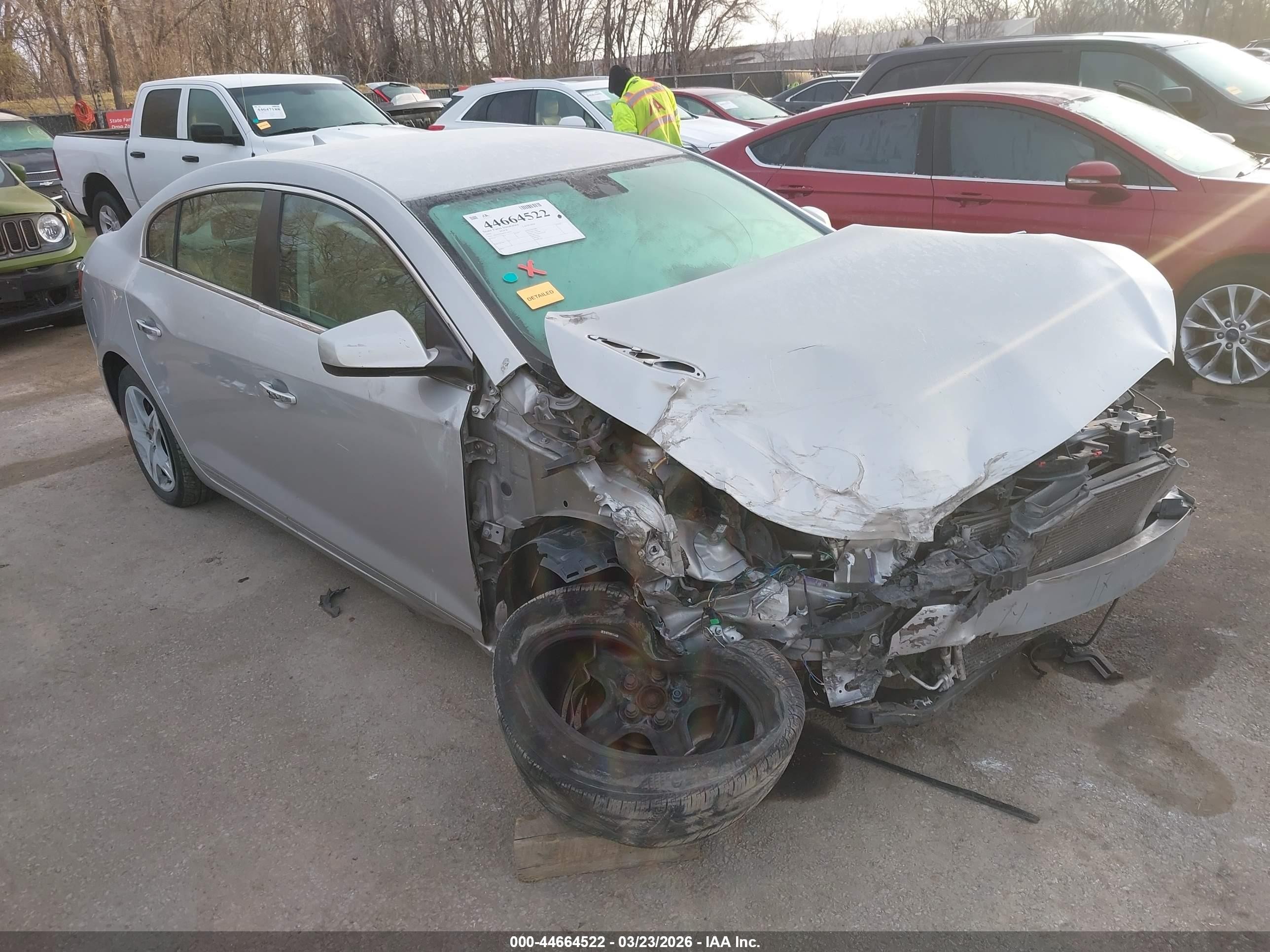 2010 Buick Lacrosse Cx Silver vin: 1G4GB5EG6AF148322
