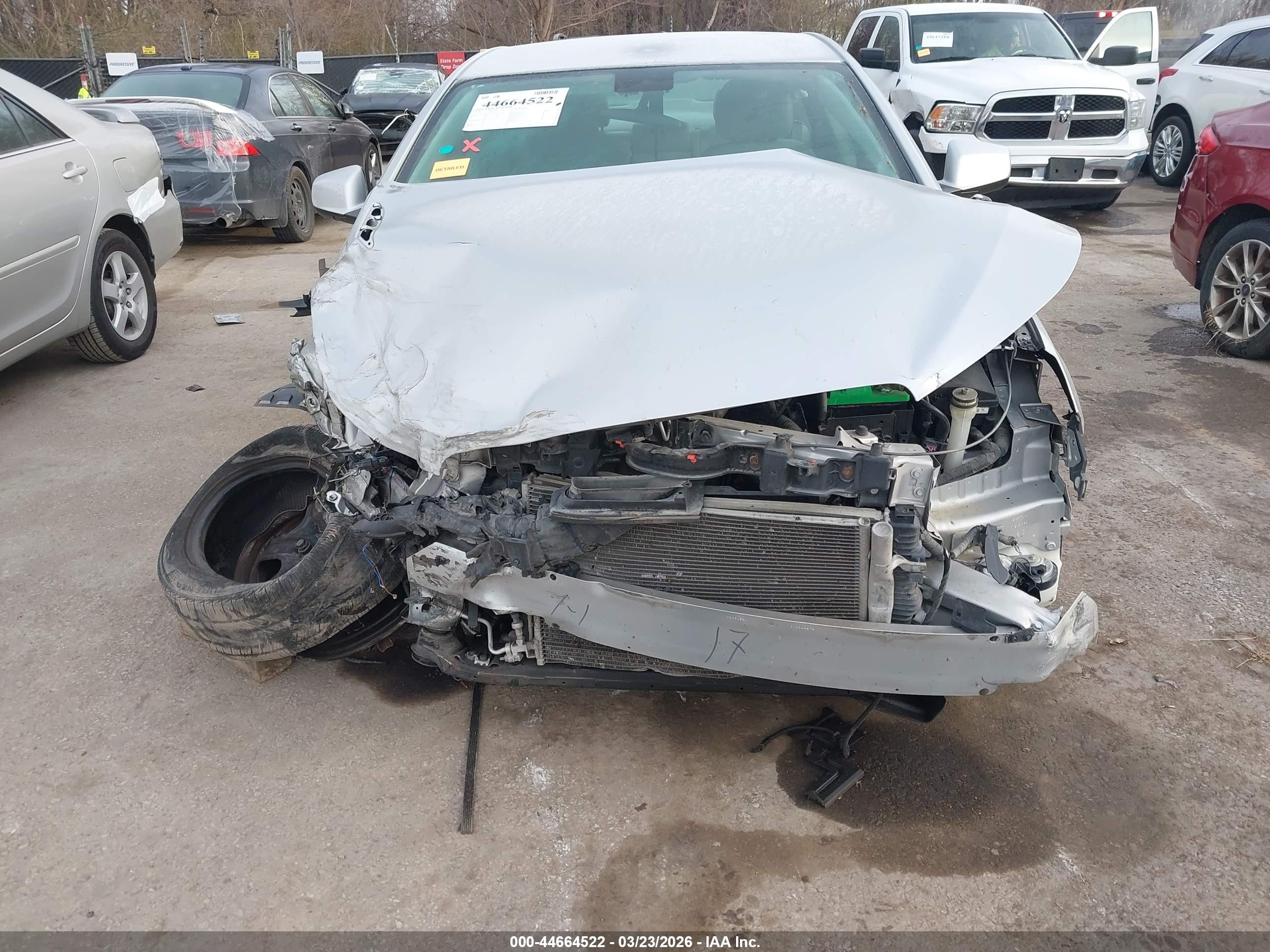 2010 Buick Lacrosse Cx Silver vin: 1G4GB5EG6AF148322