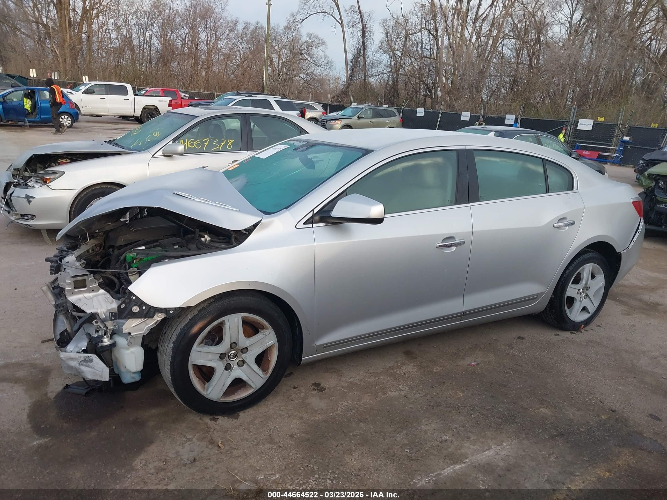 2010 Buick Lacrosse Cx Silver vin: 1G4GB5EG6AF148322