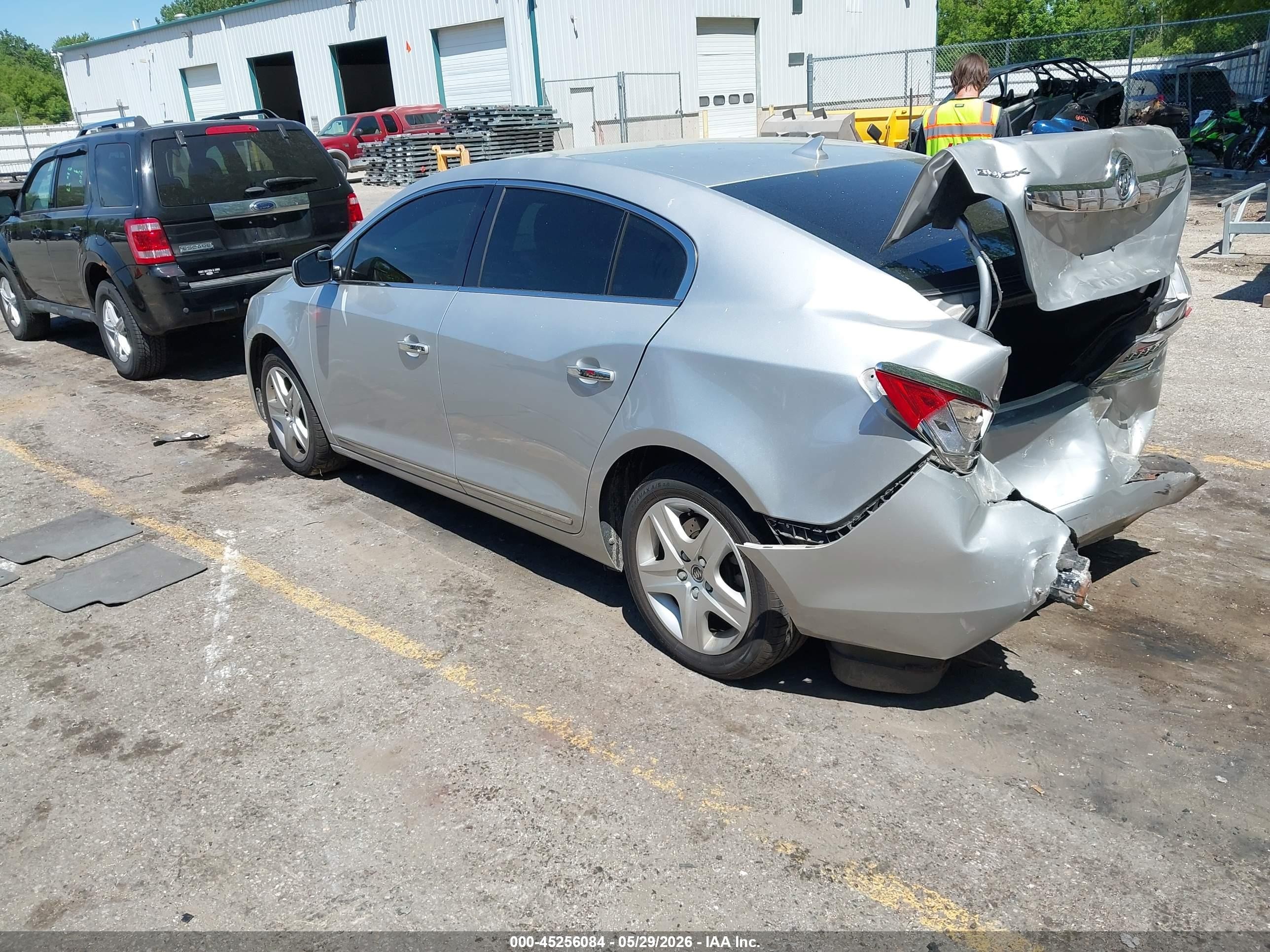 2010 Buick Lacrosse Cx Silver vin: 1G4GB5EG8AF272656