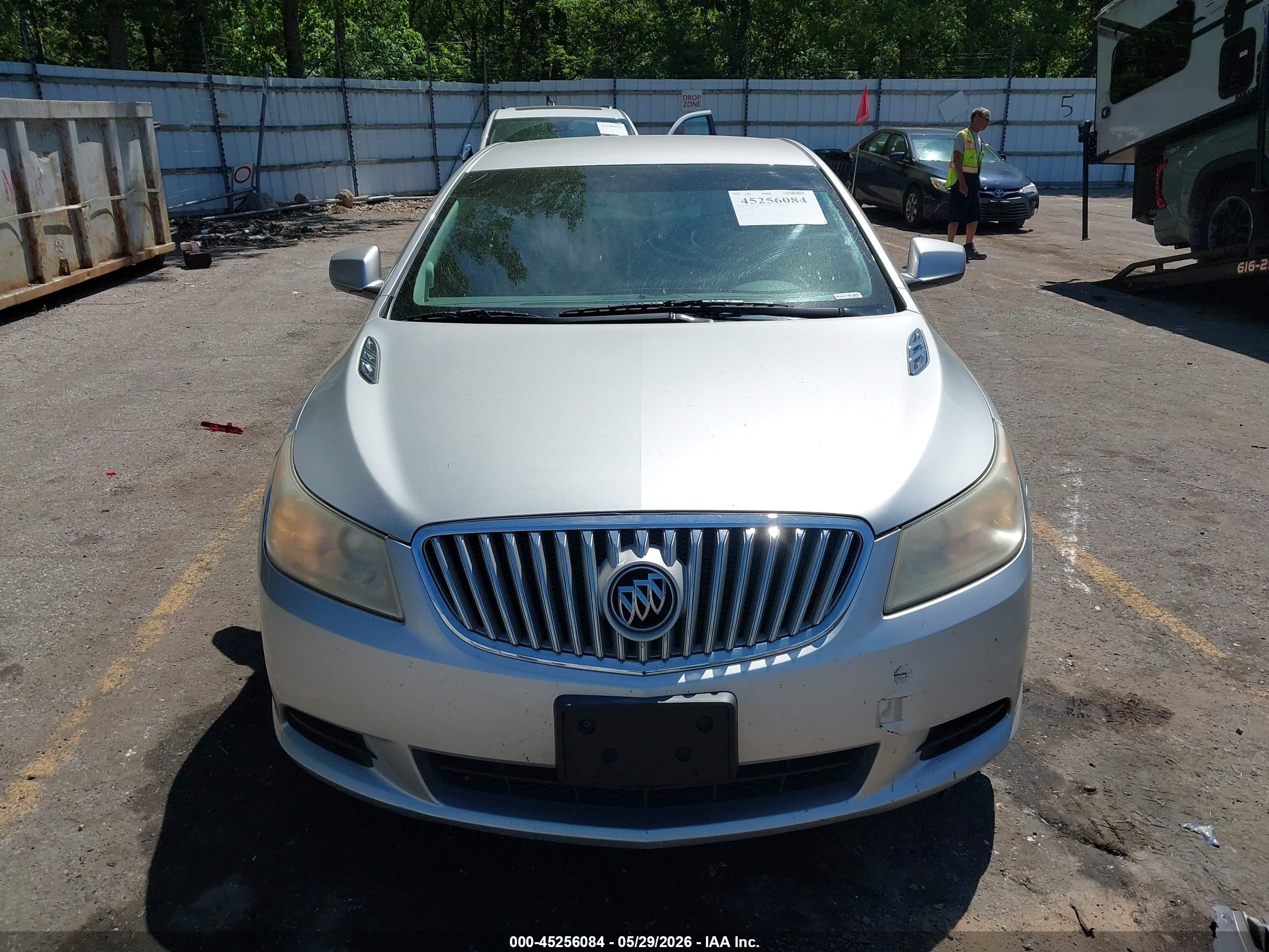 2010 Buick Lacrosse Cx Silver vin: 1G4GB5EG8AF272656