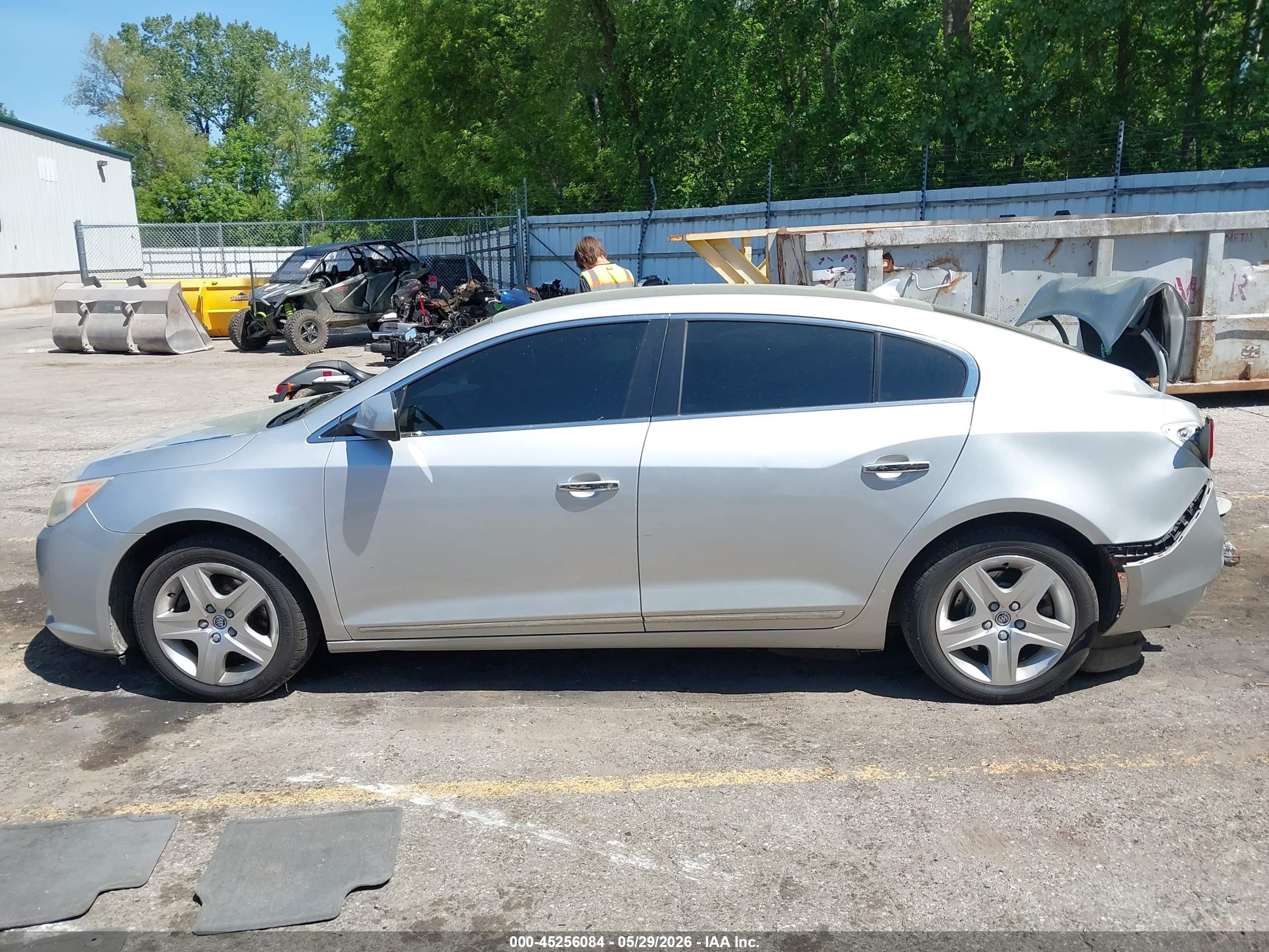 2010 Buick Lacrosse Cx Silver vin: 1G4GB5EG8AF272656