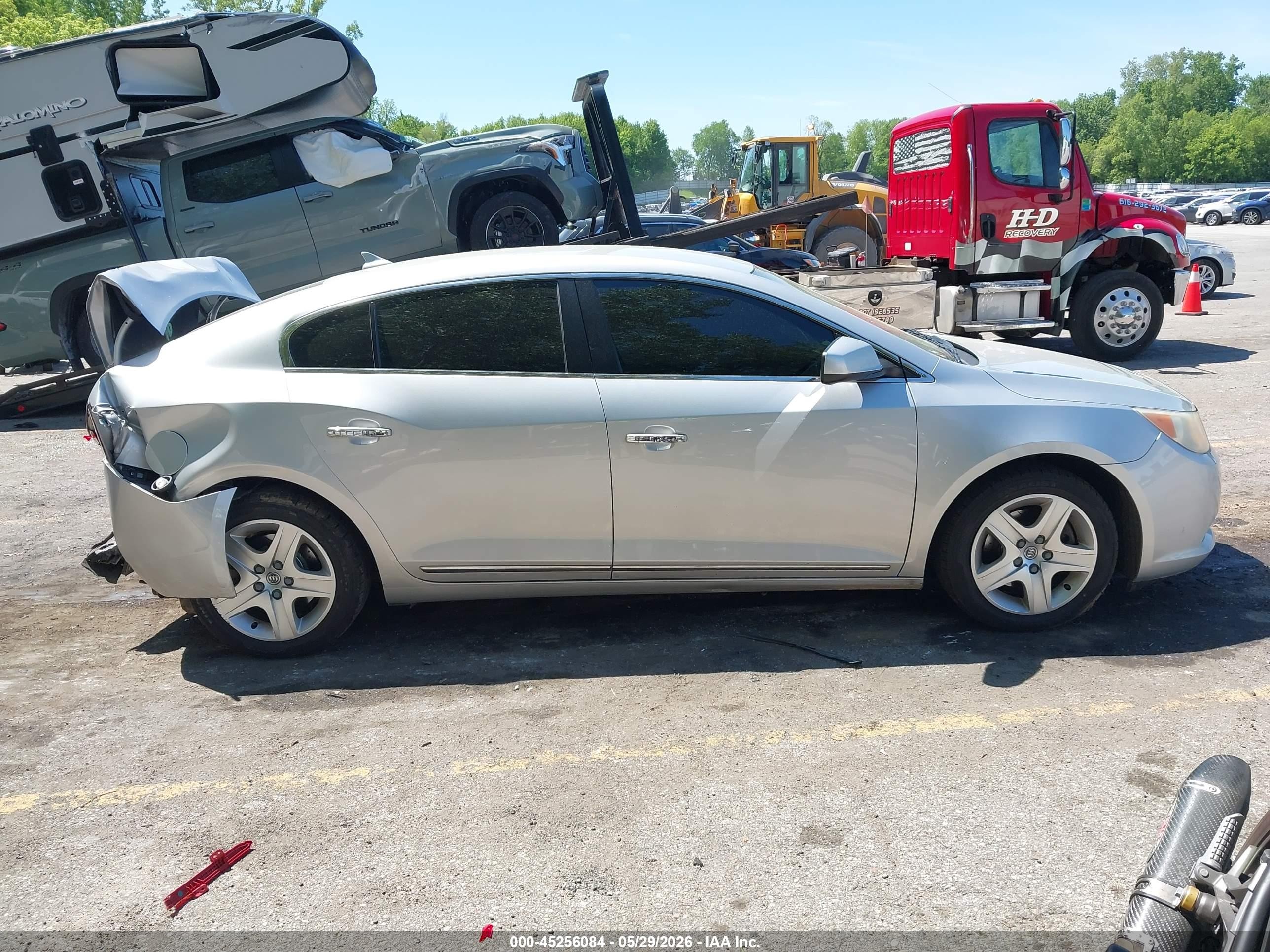 2010 Buick Lacrosse Cx Silver vin: 1G4GB5EG8AF272656