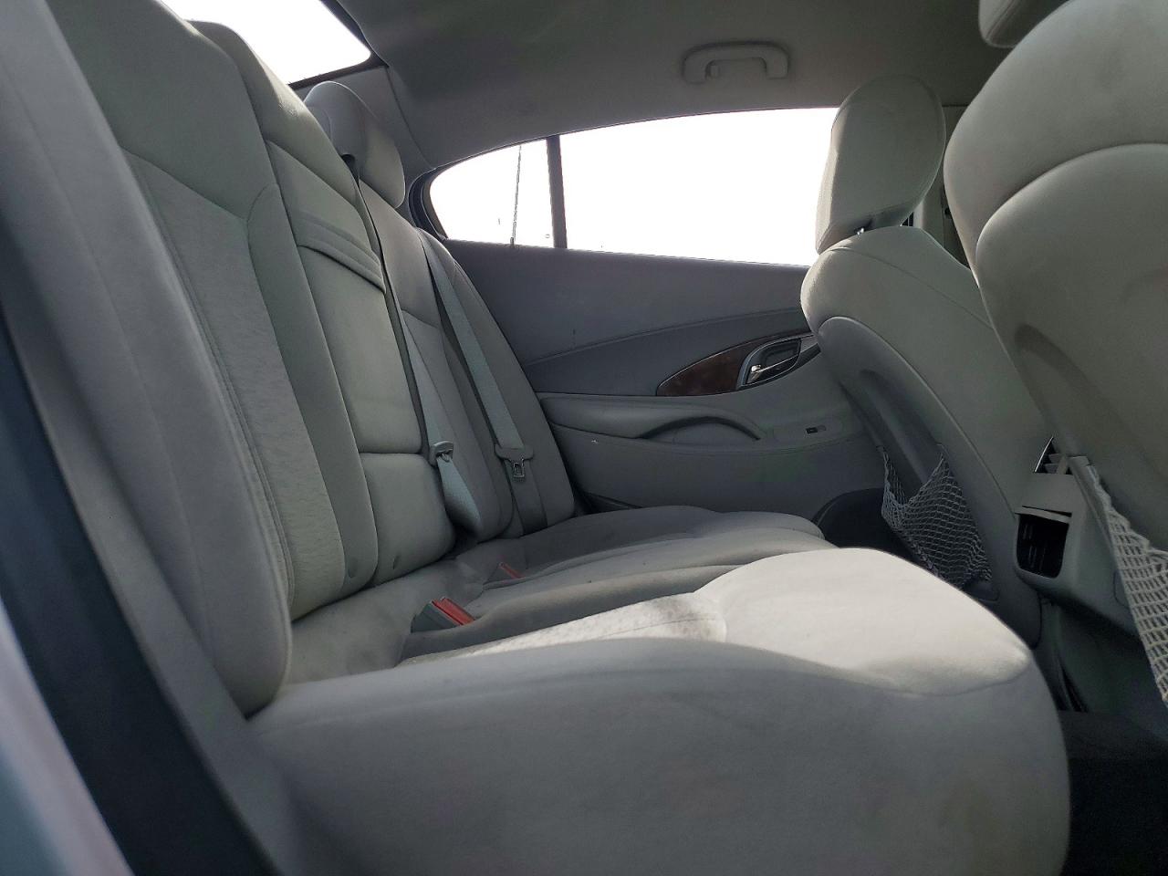 2010 Buick Lacrosse Cx Silver vin: 1G4GB5EG9AF272777