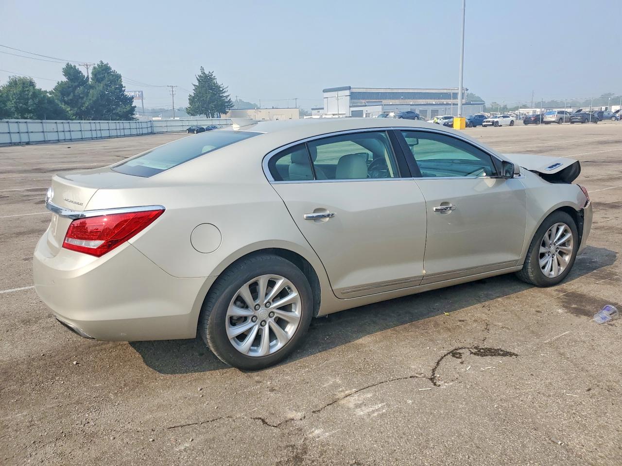 2015 Buick Lacrosse Gold vin: 1G4GB5G30FF156689