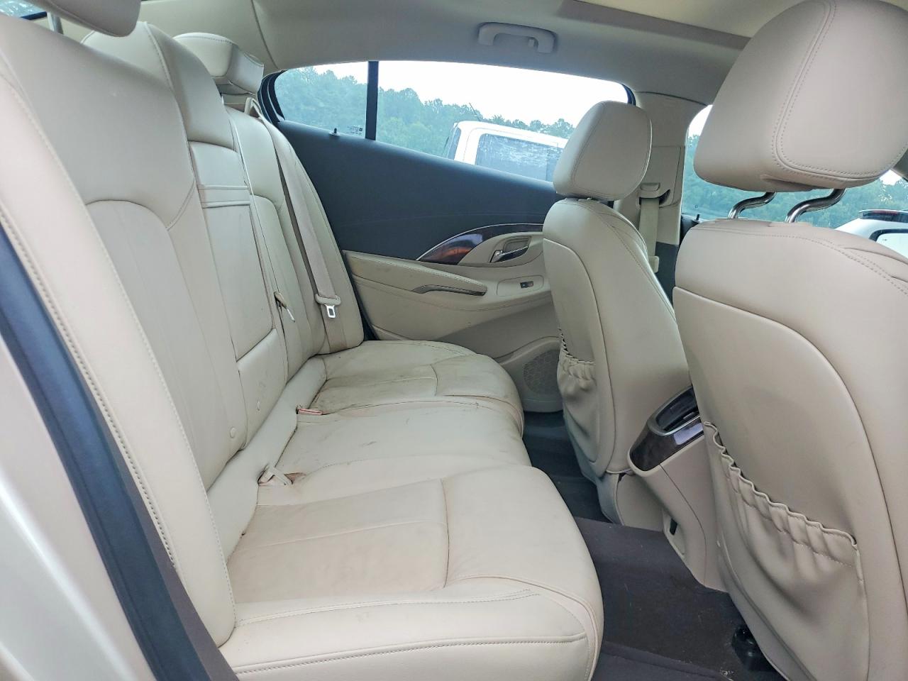2016 Buick Lacrosse Beige vin: 1G4GB5G30GF124231