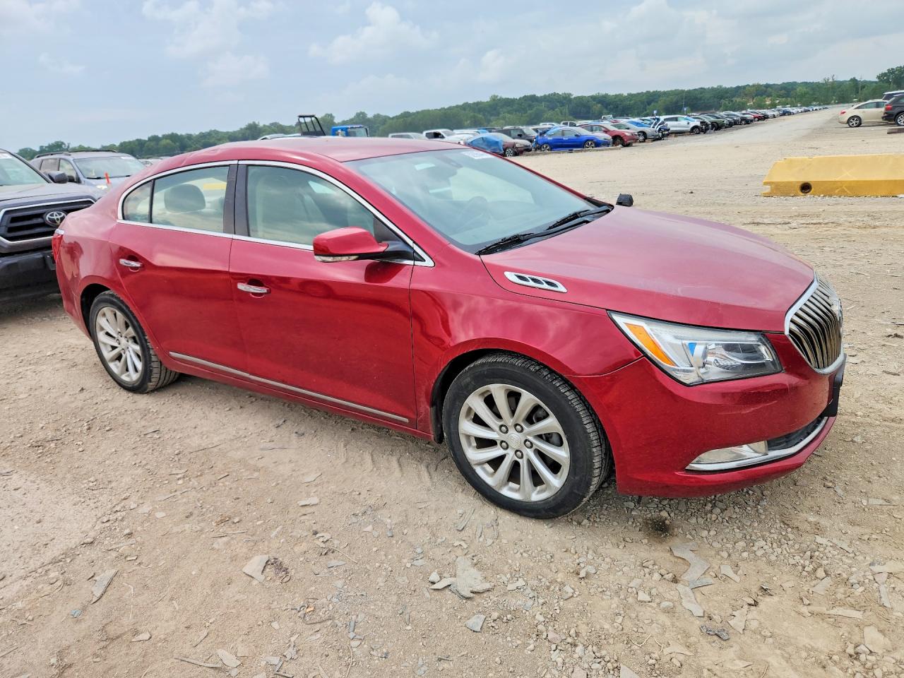 2014 Buick Lacrosse Red vin: 1G4GB5G31EF172043