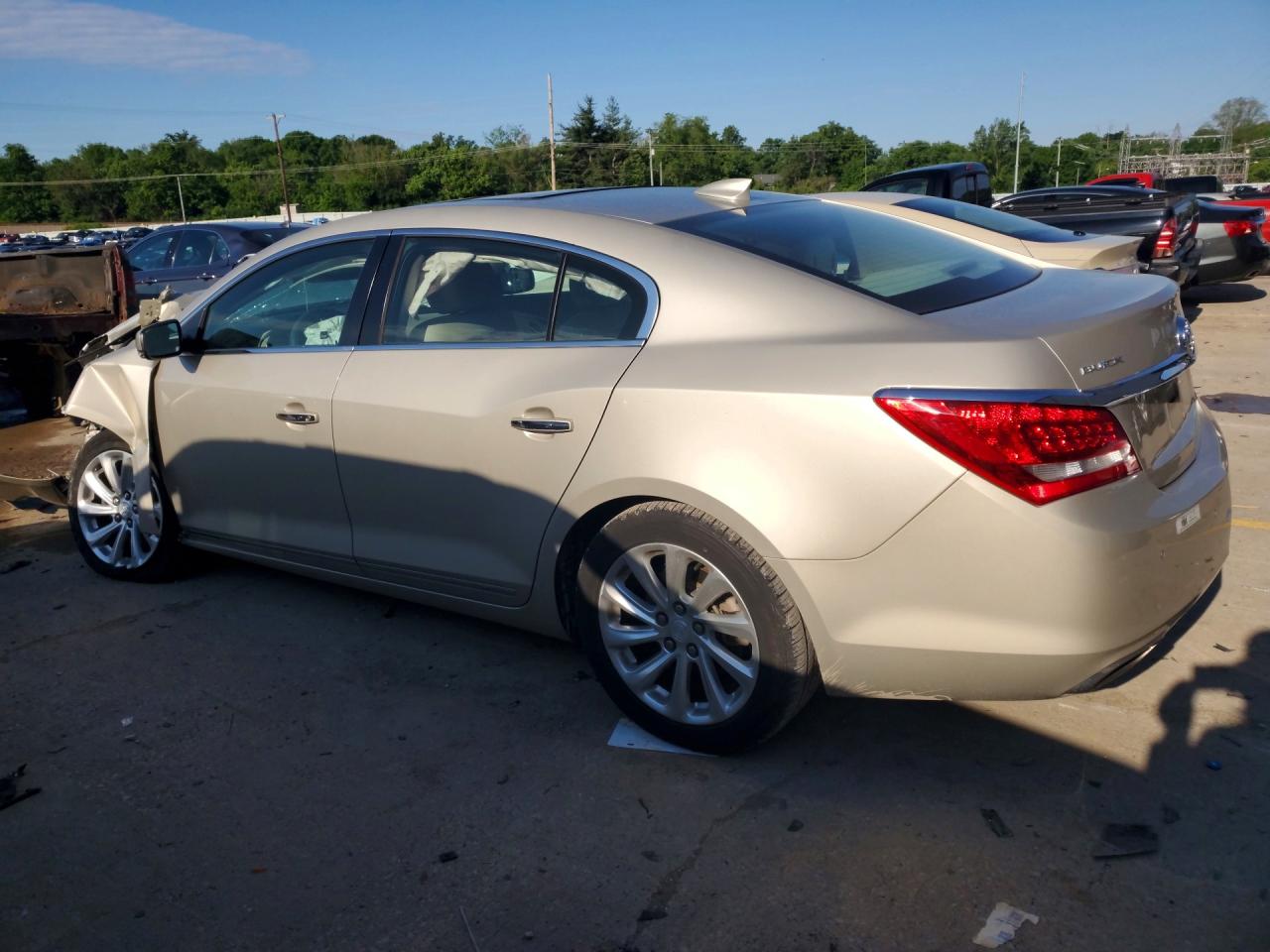 2015 Buick Lacrosse Silver vin: 1G4GB5G31FF177809