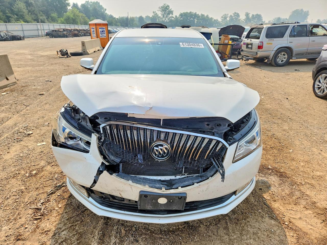 2015 Buick Lacrosse White vin: 1G4GB5G31FF294676