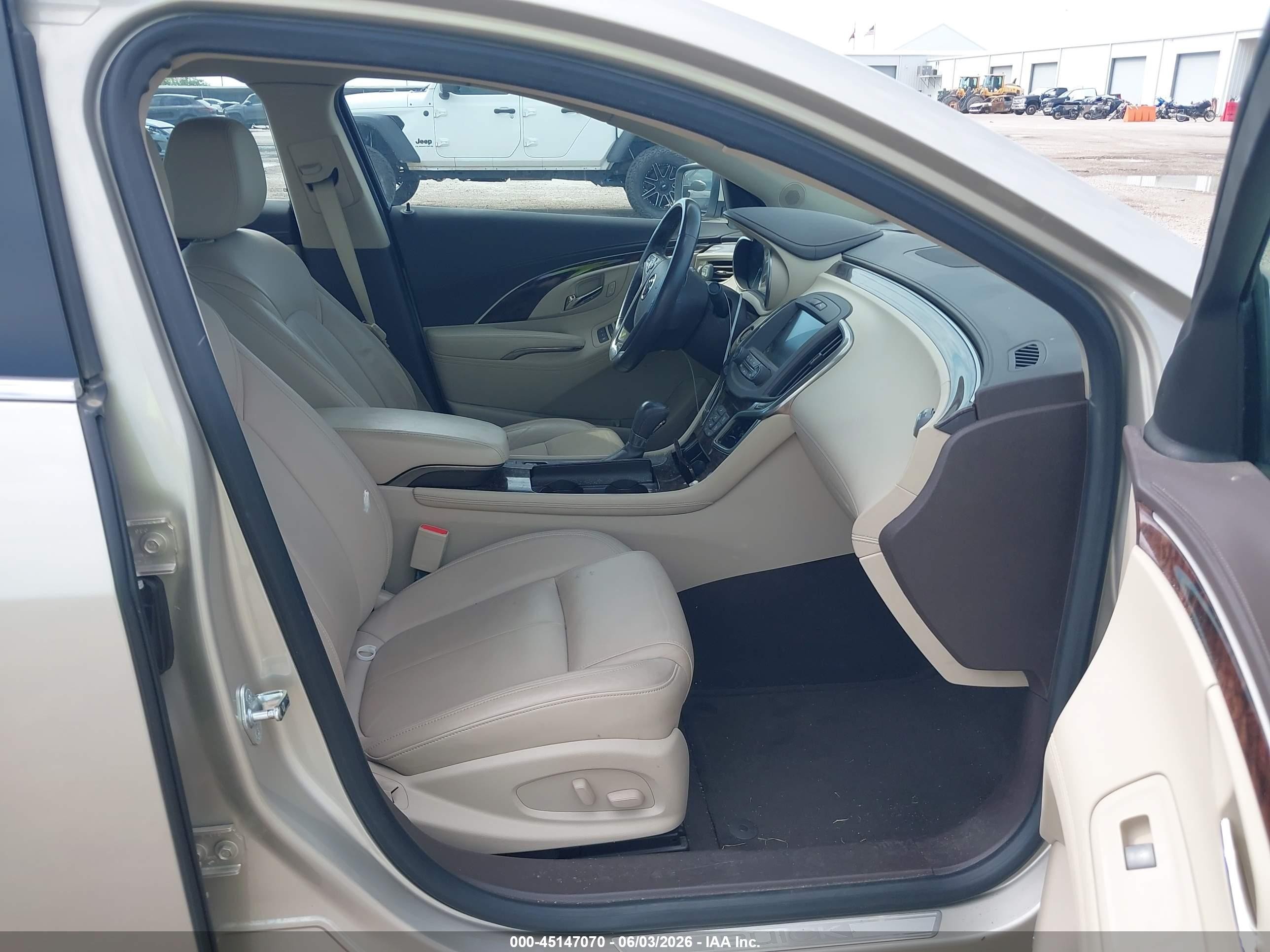 2015 Buick Lacrosse Leather Tan vin: 1G4GB5G31FF326655