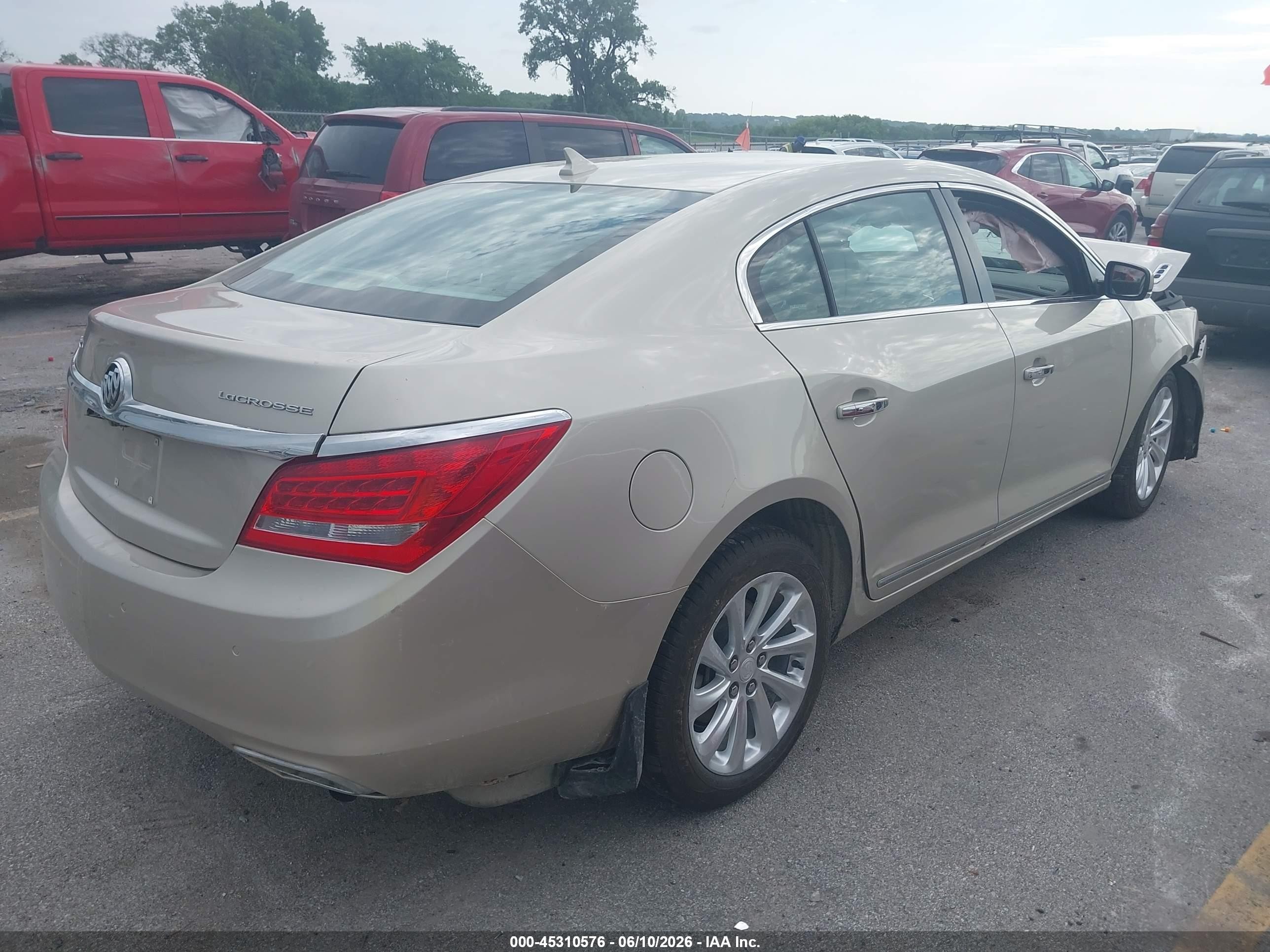 2014 Buick Lacrosse Leather Group Beige vin: 1G4GB5G32EF100333