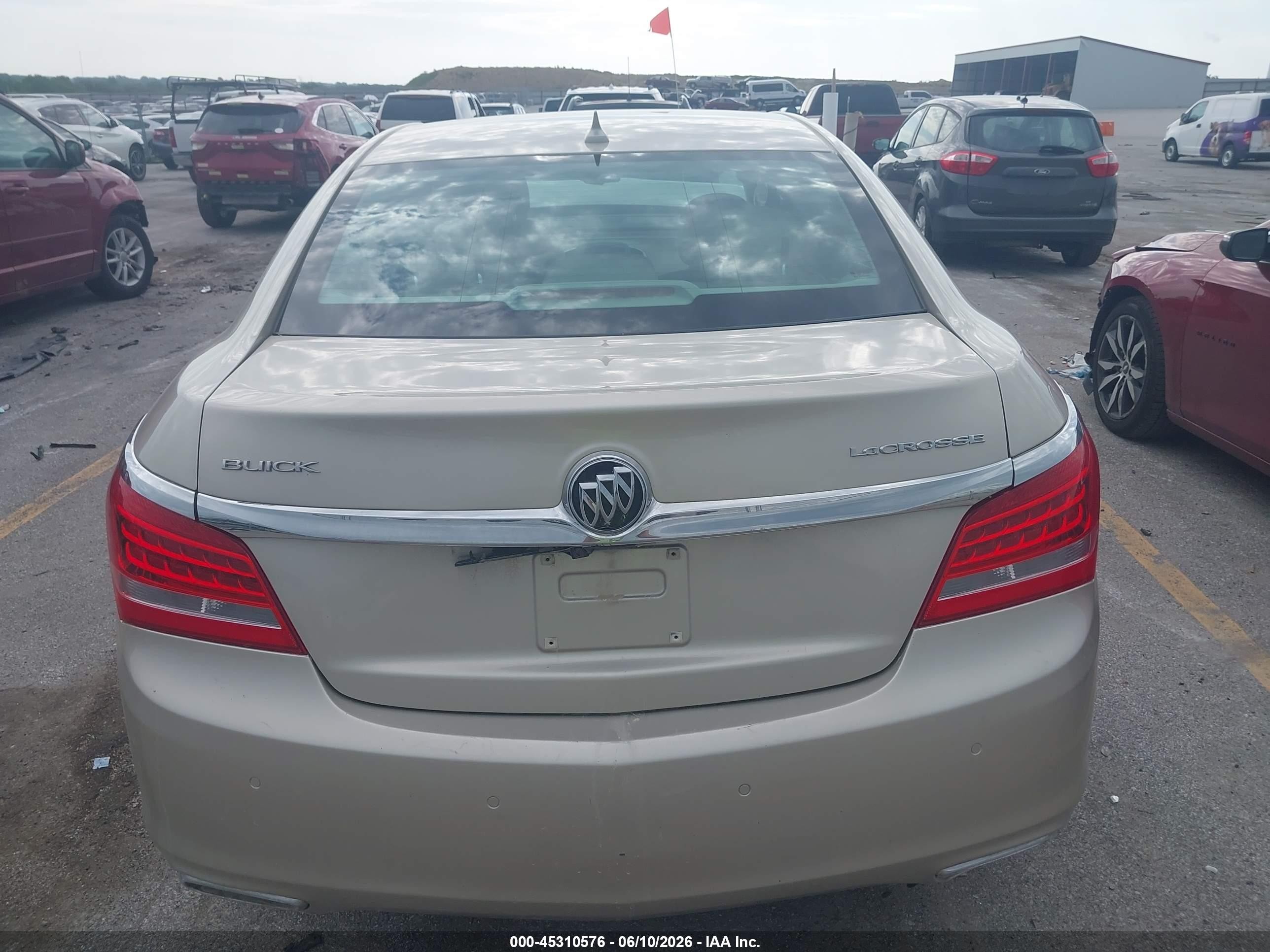 2014 Buick Lacrosse Leather Group Beige vin: 1G4GB5G32EF100333