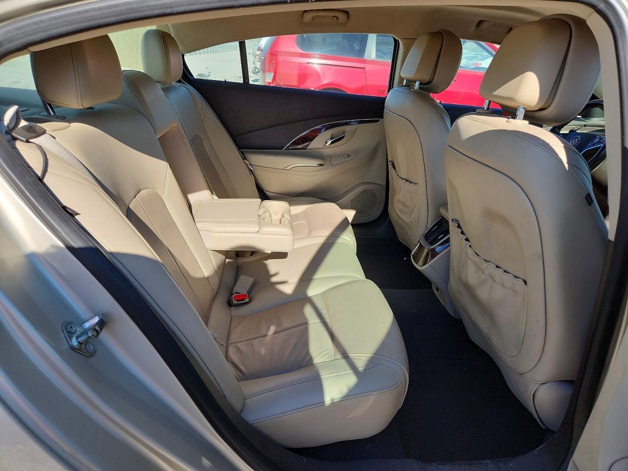 2014 Buick Lacrosse Beige vin: 1G4GB5G32EF248353