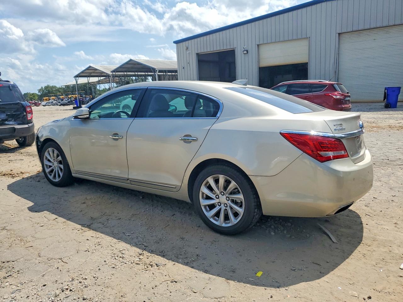 2015 Buick Lacrosse Gold vin: 1G4GB5G32FF114623