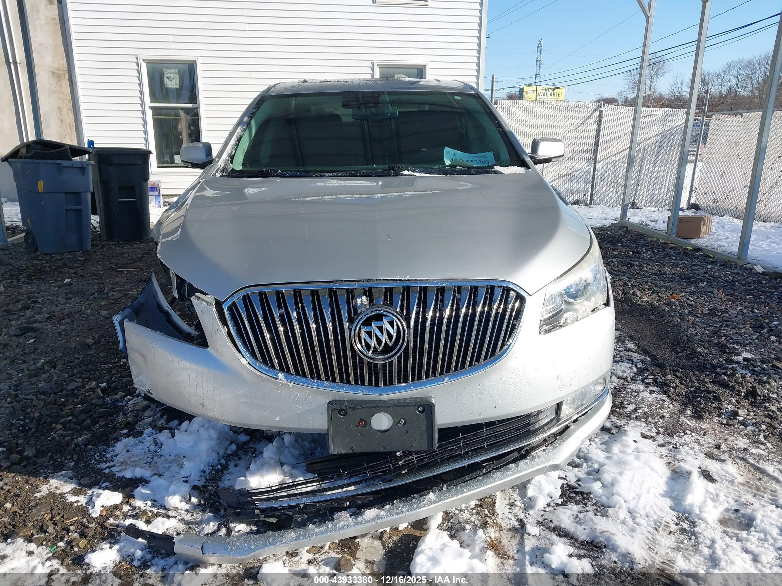 2015 Buick Lacrosse Leather Silver vin: 1G4GB5G32FF119367