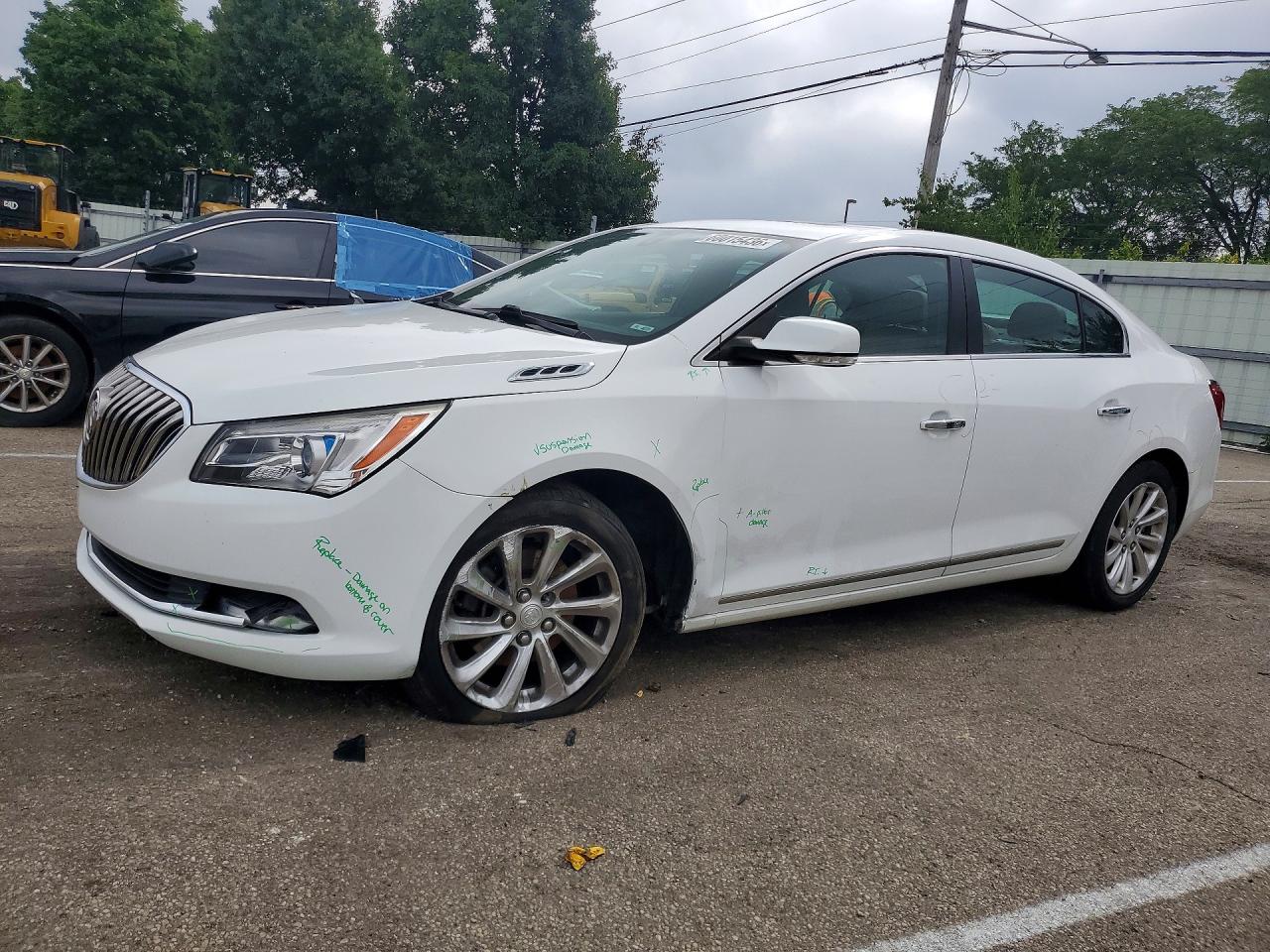 2015 Buick Lacrosse White vin: 1G4GB5G32FF129607